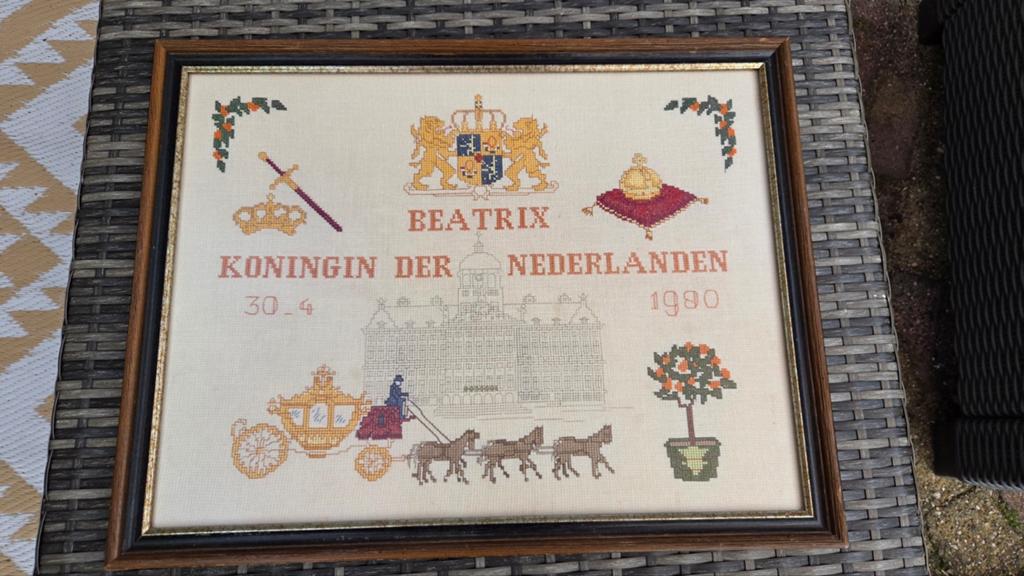 Borduurwerk Koningin Beatrix inhuldiging 1980, Ophalen of Verzenden, Gebruikt, Overige typen