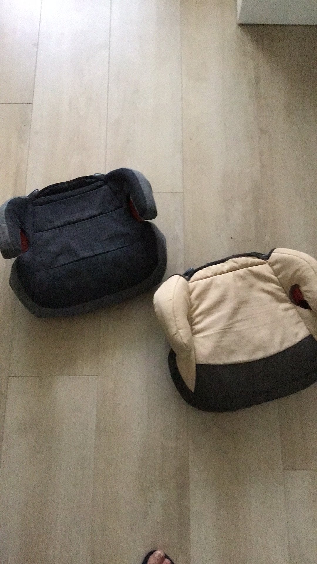 Twee zitverhogers voor kinderen voor in de auto, Ophalen, Gebruikt
