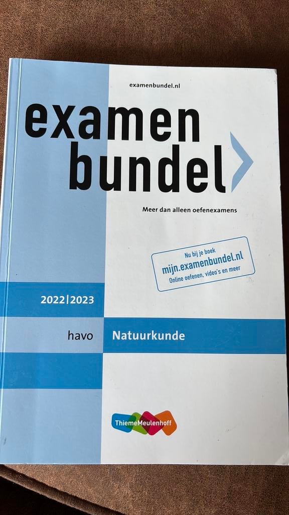 Examenbundel Natuurkunde havo, Ophalen of Verzenden, Zo goed als nieuw, HAVO, Natuurkunde