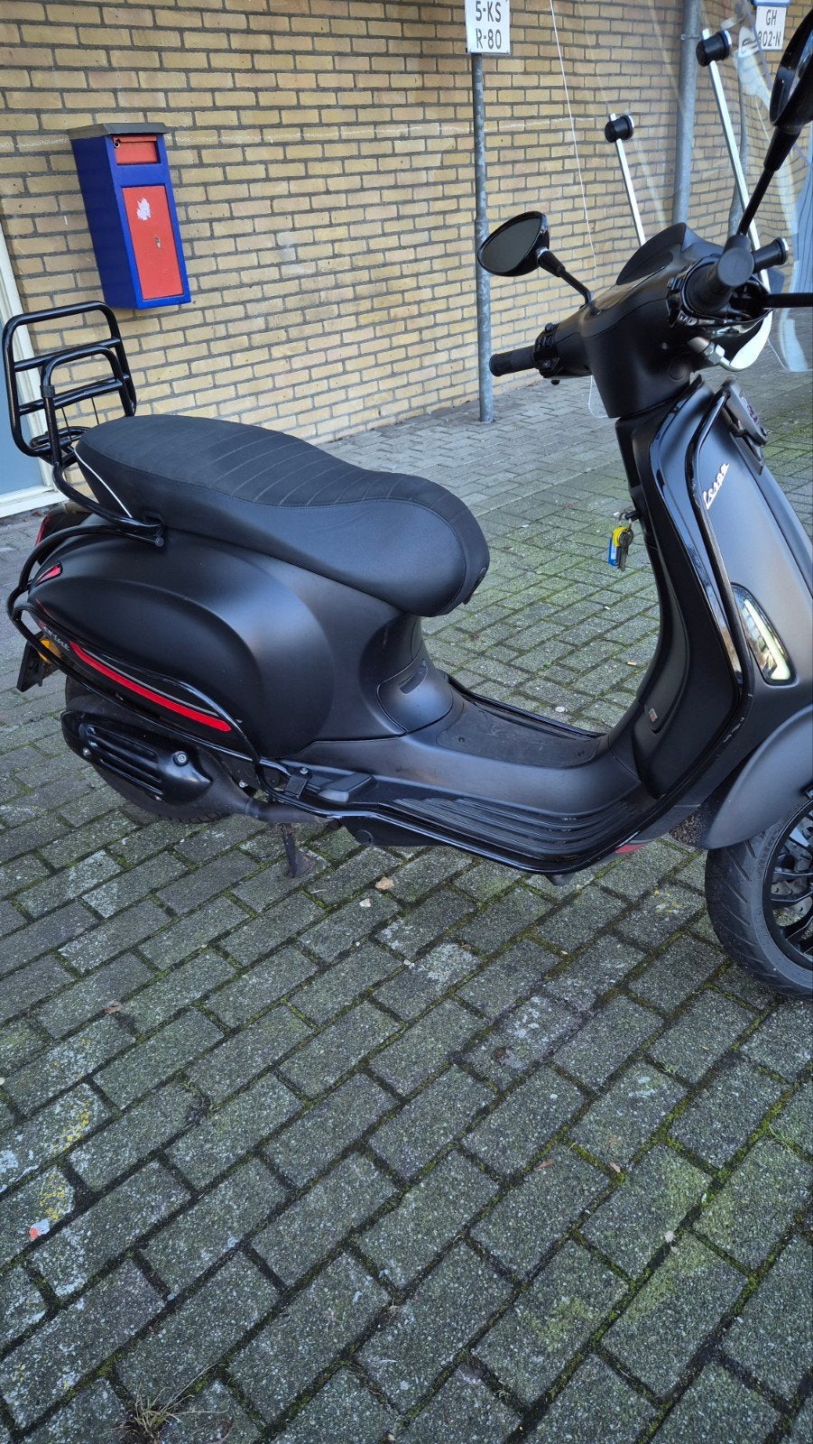 Vespa sprint zwart., Ophalen, Maximaal 45 km/u, Vespa S, Zo goed als nieuw