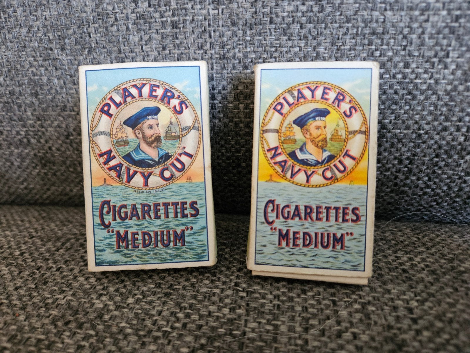 Vintage John Player & Sons sigarettenpakjes (2 stuks), Verzenden, Gebruikt, Tabaksdoos of Verpakking