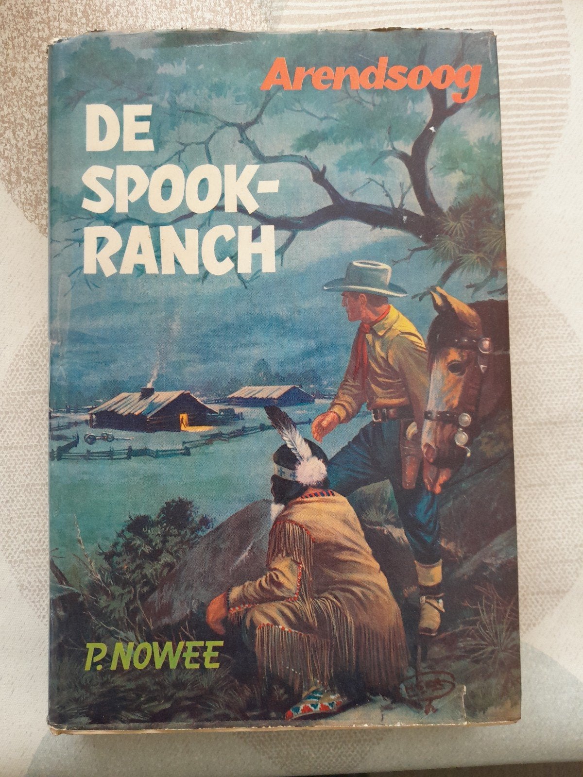 Arendsoog de spookranch 1e druk, Boeken, Ophalen of Verzenden, Gelezen