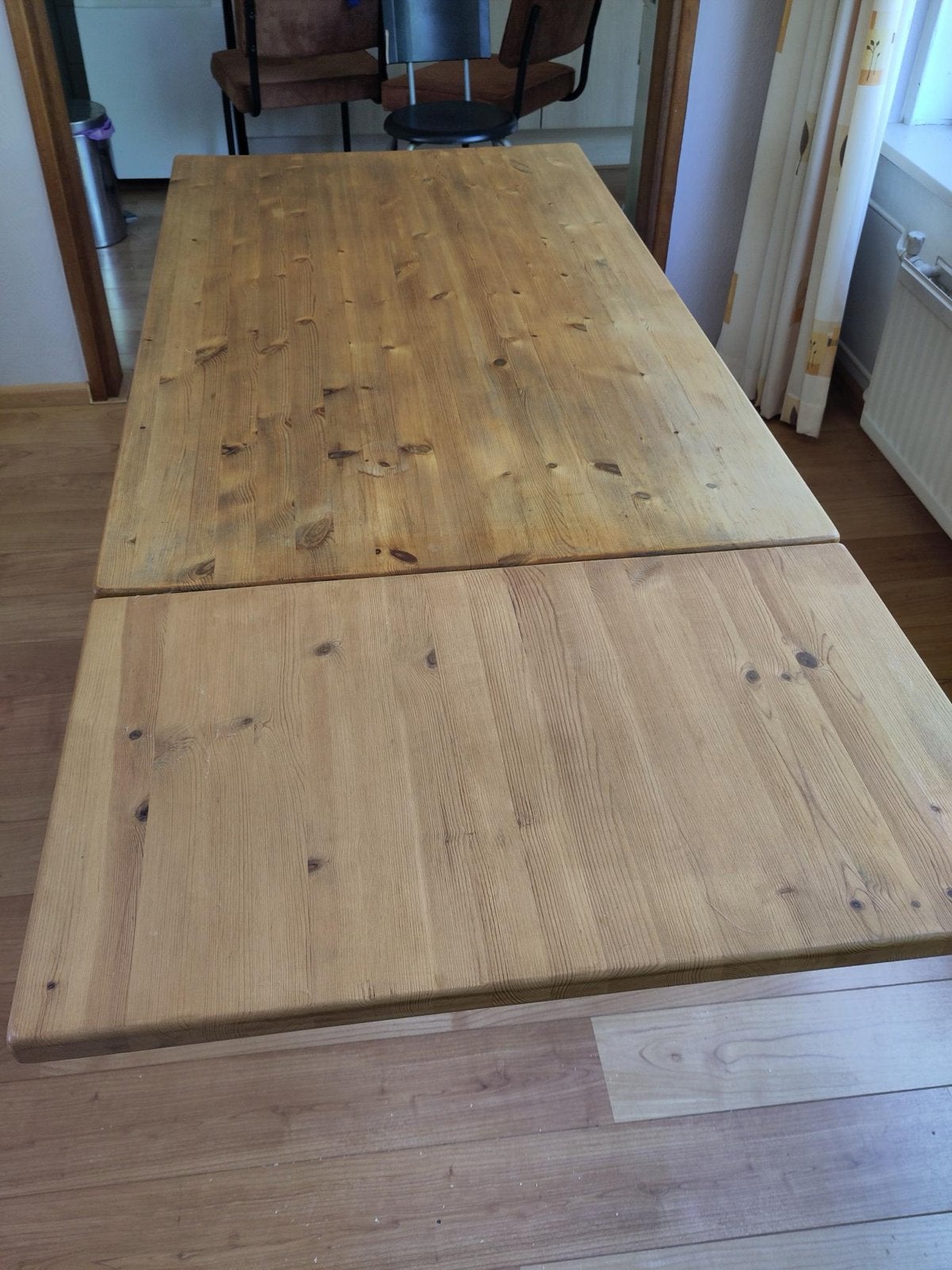 Uitschuifbare eettafel van grenenhout, Huis en Inrichting, Tafels | Eettafels, Ophalen, Gebruikt, 50 tot 100 cm, 150 tot 200 cm