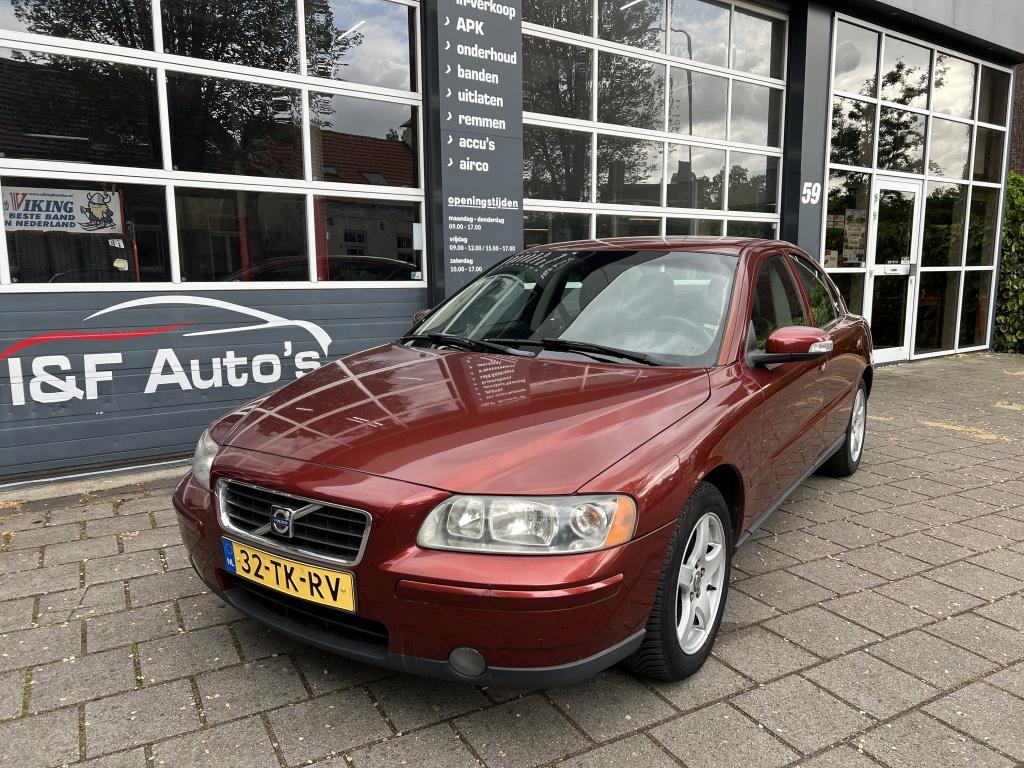 Volvo S60 2.0T Airco Apk tot 5-05-2027 (bj 2006), Auto's, Volvo, Gebruikt, 1984 cc, Handgeschakeld, 1600 kg