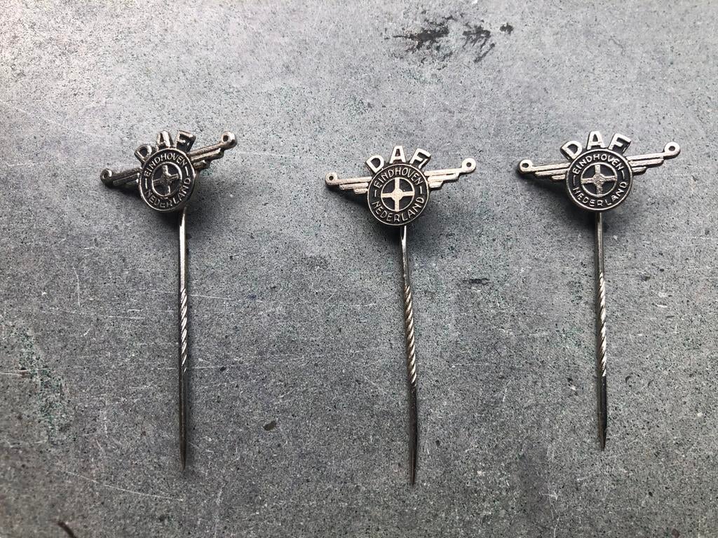 3 dezelfde oude DAF speldjes (ook los te koop), Verzamelen, Ophalen of Verzenden, Gebruikt, Merk, Speldje of Pin