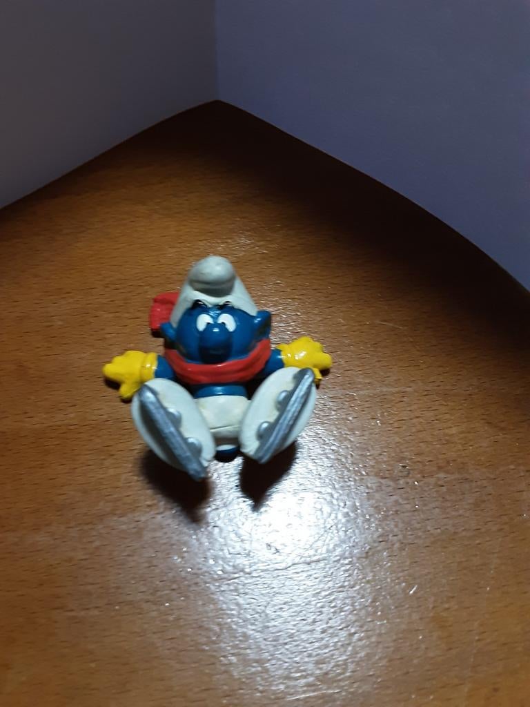 Schaats Smurf Schleich Hong Kong Vintage Figuur, Verzamelen, Smurfen, Zo goed als nieuw, Poppetje, Figuurtje of Knuffel, Overige Smurfen