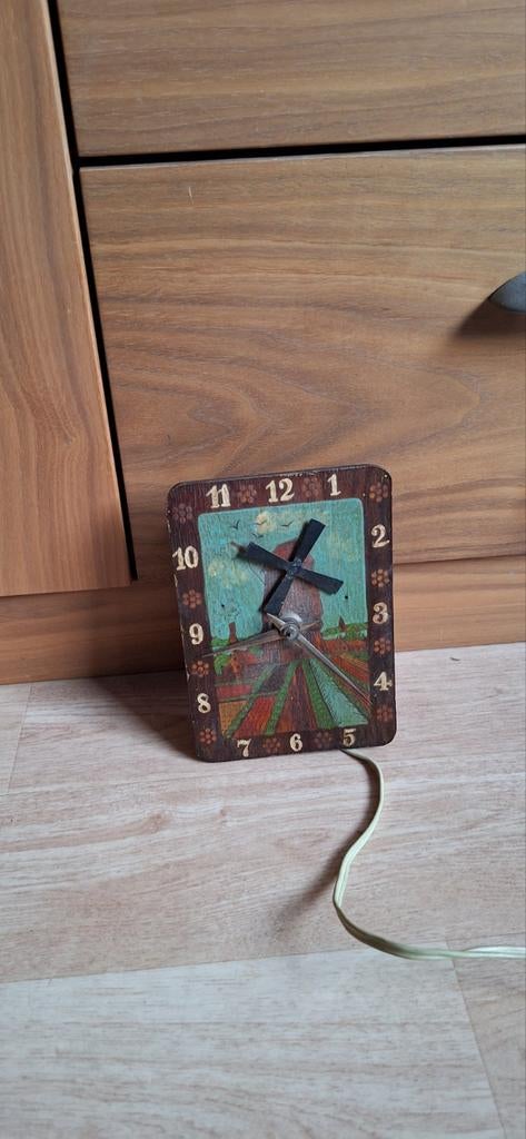 Antiek  molen klok erg leuk werkt prima, Antiek en Kunst, Antiek | Klokken, Ophalen of Verzenden