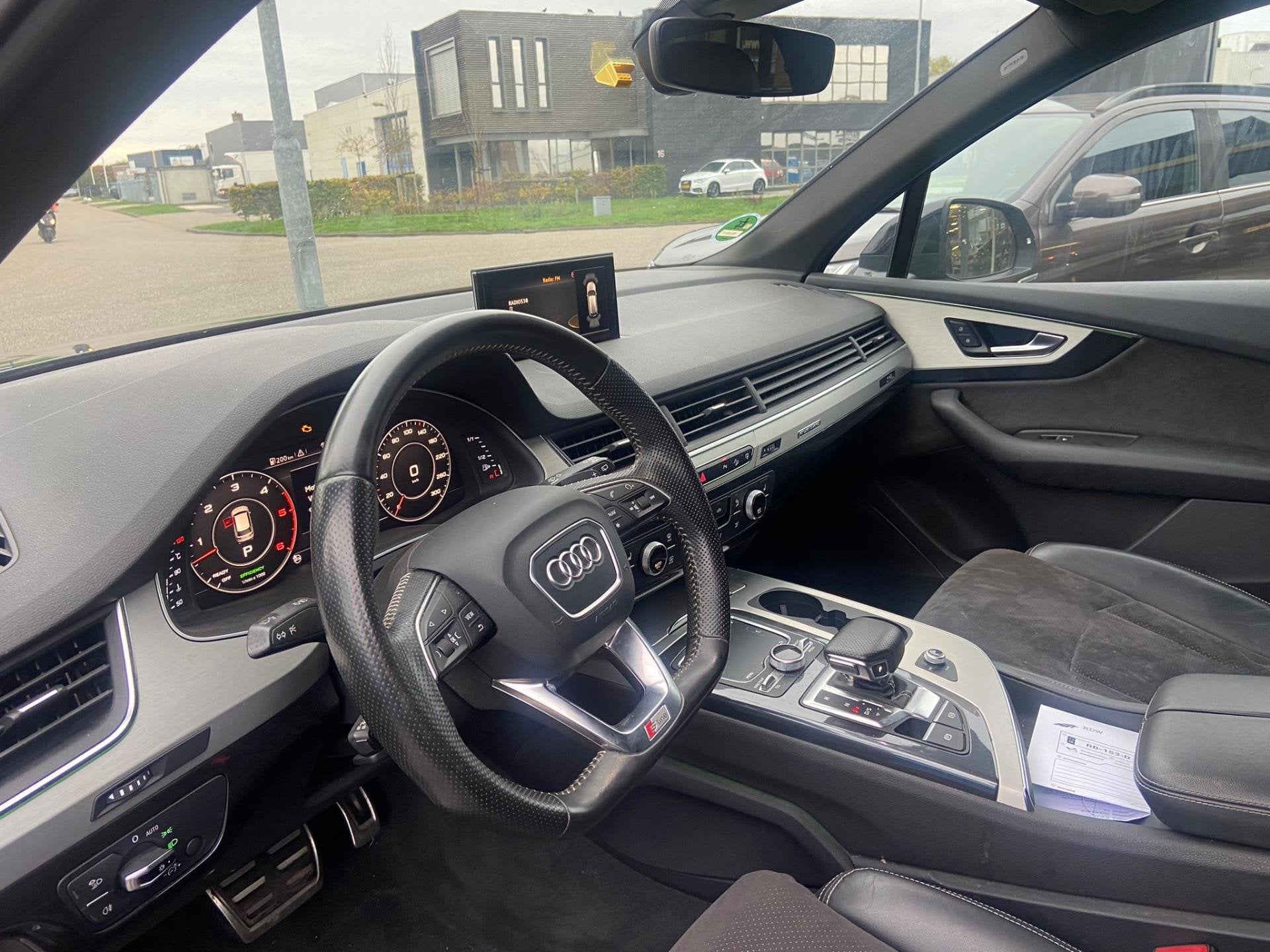 Audi Q7 3.0 TDI quattro Pro Line 2x S-Line + 7p|EXPORT!, Auto's, Audi, Automaat, Gebruikt, 7 stoelen, Zwart