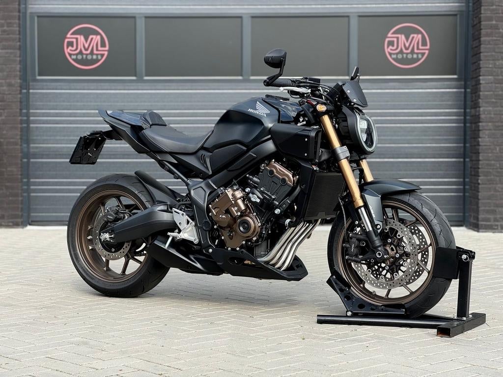 Honda CB 650 R ABS E-CLUTCH *BLACK EDITION* cb650 bj.2025, Motoren, HONDA, 4 cilinders, 649 cc, Ambachtsweg 3c