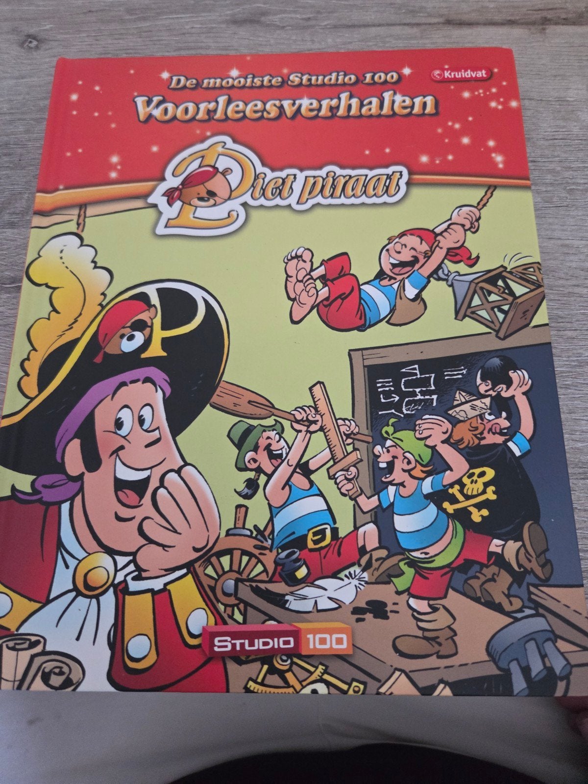 Studio 100 Voorleesverhalen: Piet Piraat, Ophalen of Verzenden, Zo goed als nieuw, Studio 100, Sprookjes