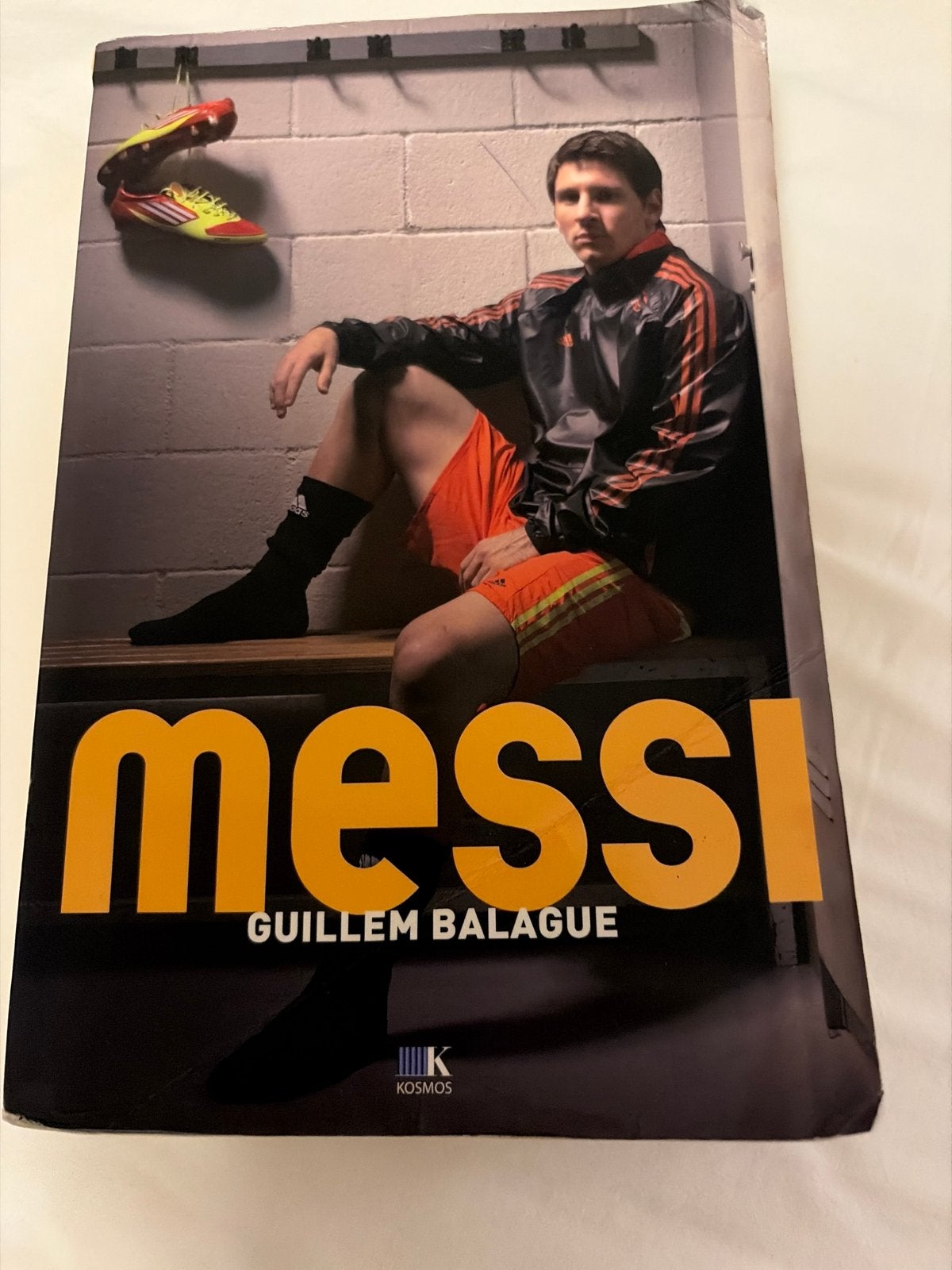 Messi - De biografie door Guillem Balague, Ophalen of Verzenden, Gelezen, Overige sporten