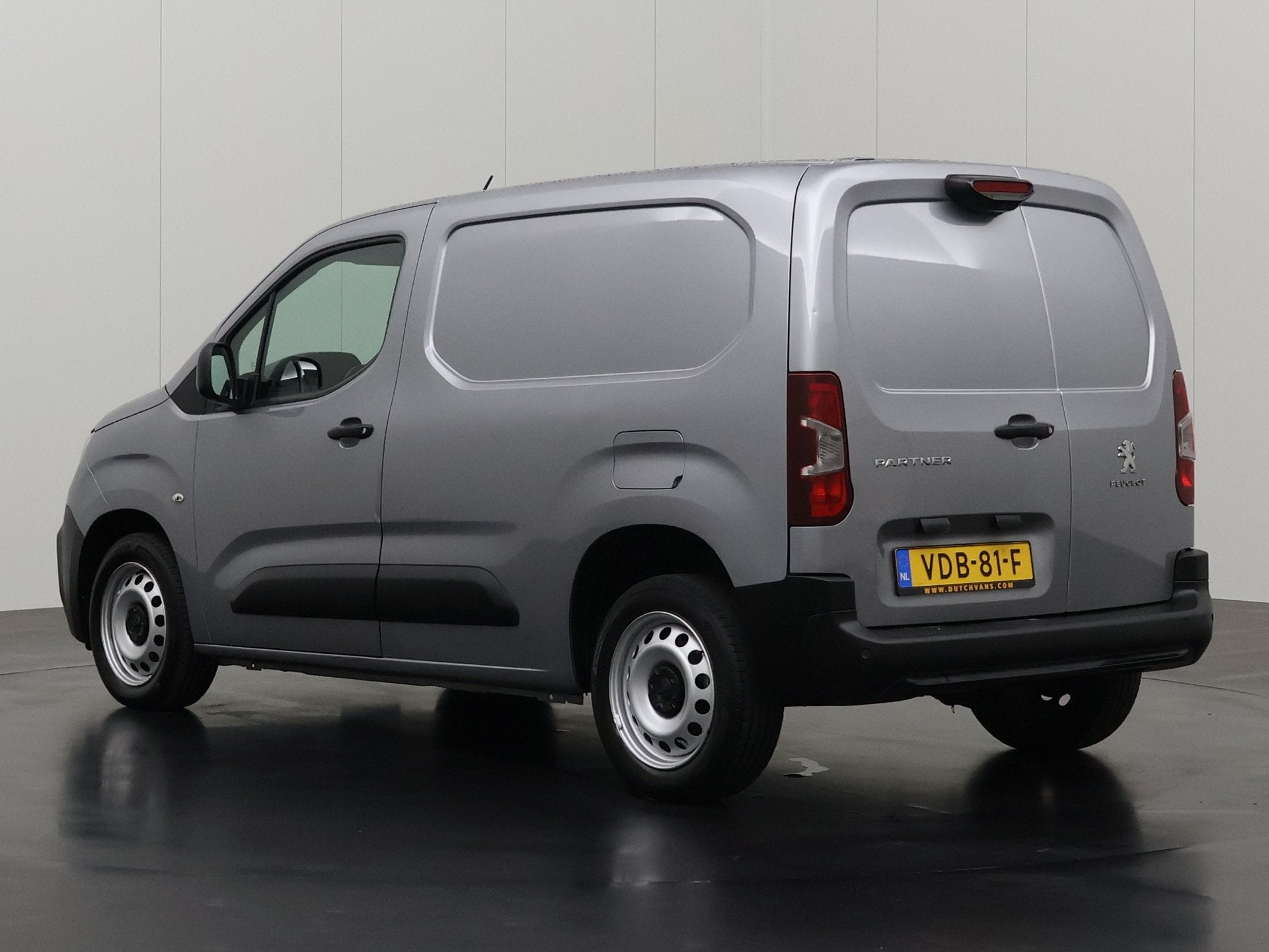 Peugeot Partner 1.6BlueHDI 100PK Asphalt | Navigatie | Airco, Auto's, Voorwielaandrijving, Stof, Gebruikt, 4 cilinders