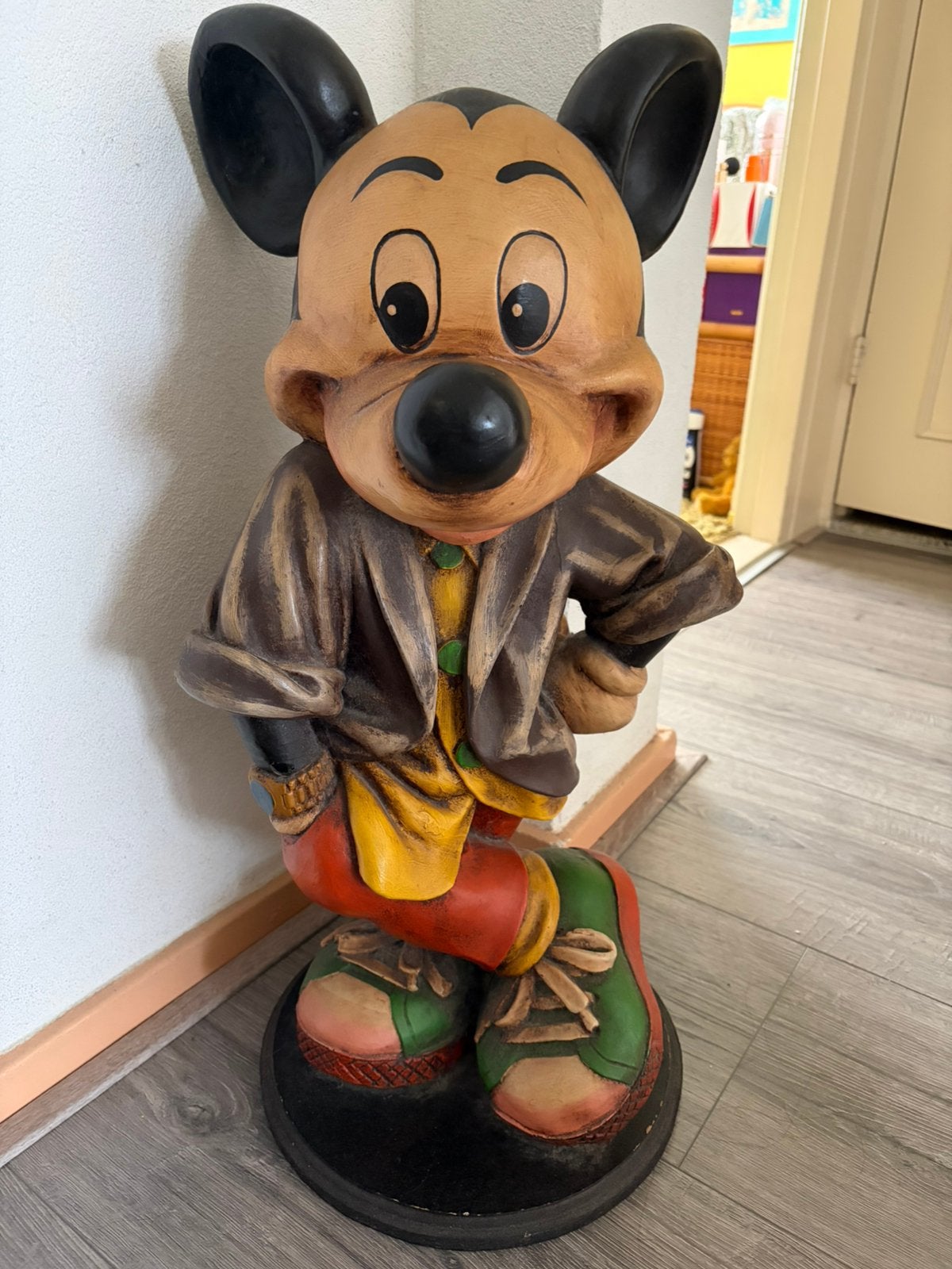 Te koop massief houten Mickey Mouse, Ophalen, Zo goed als nieuw, Overige typen