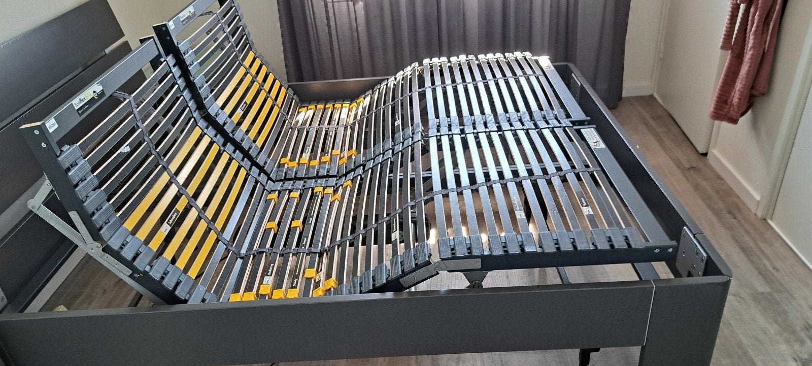 Tweepersoons elektrisch bed kleur antraciet, Ophalen, Tweepersoons, Zo goed als nieuw, 200 cm