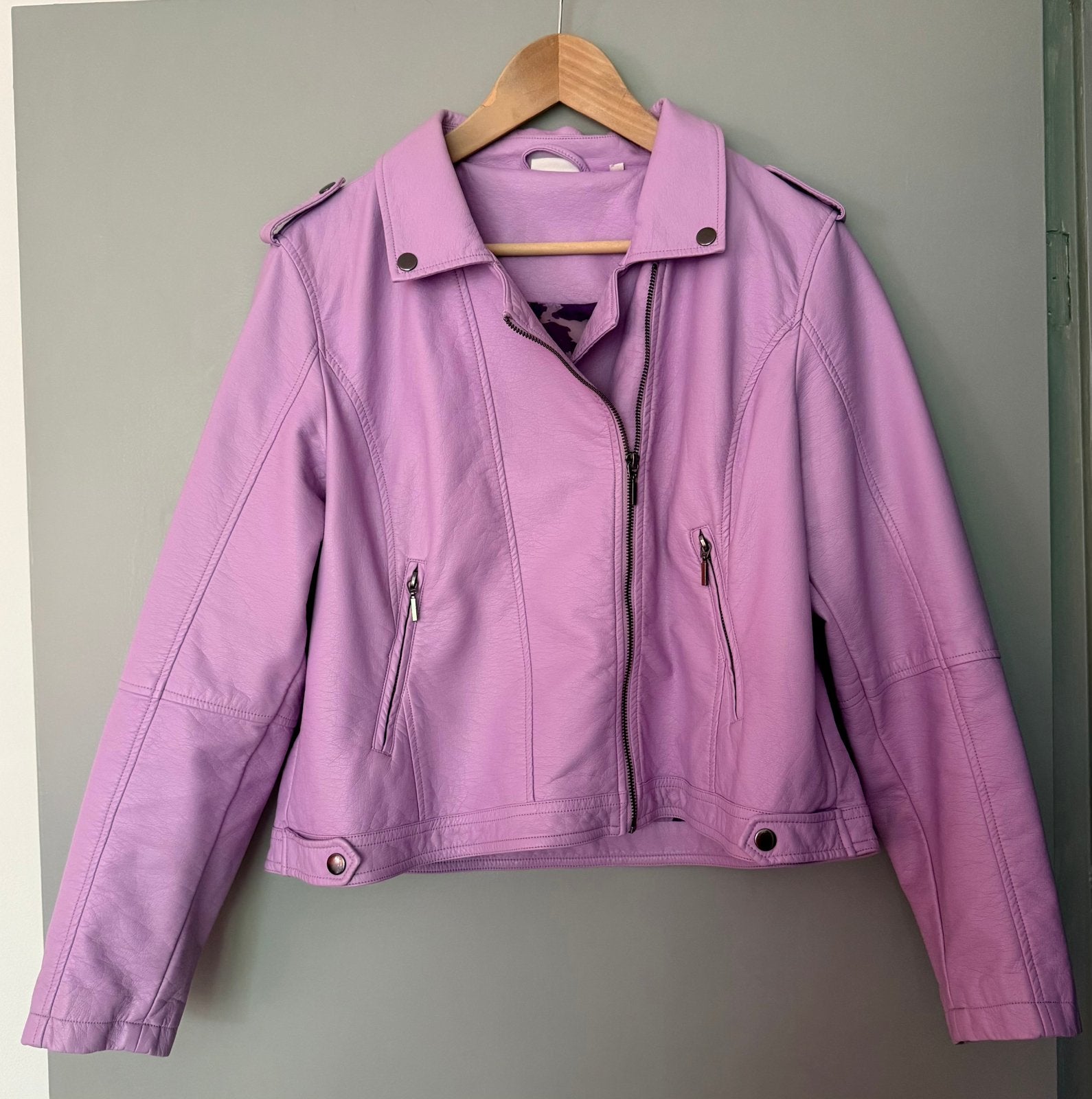 Super gaaf City Life XL jas in een trendy lila kleur te koop, Paars, Maat 46/48 (XL) of groter, Nieuw, Ophalen of Verzenden