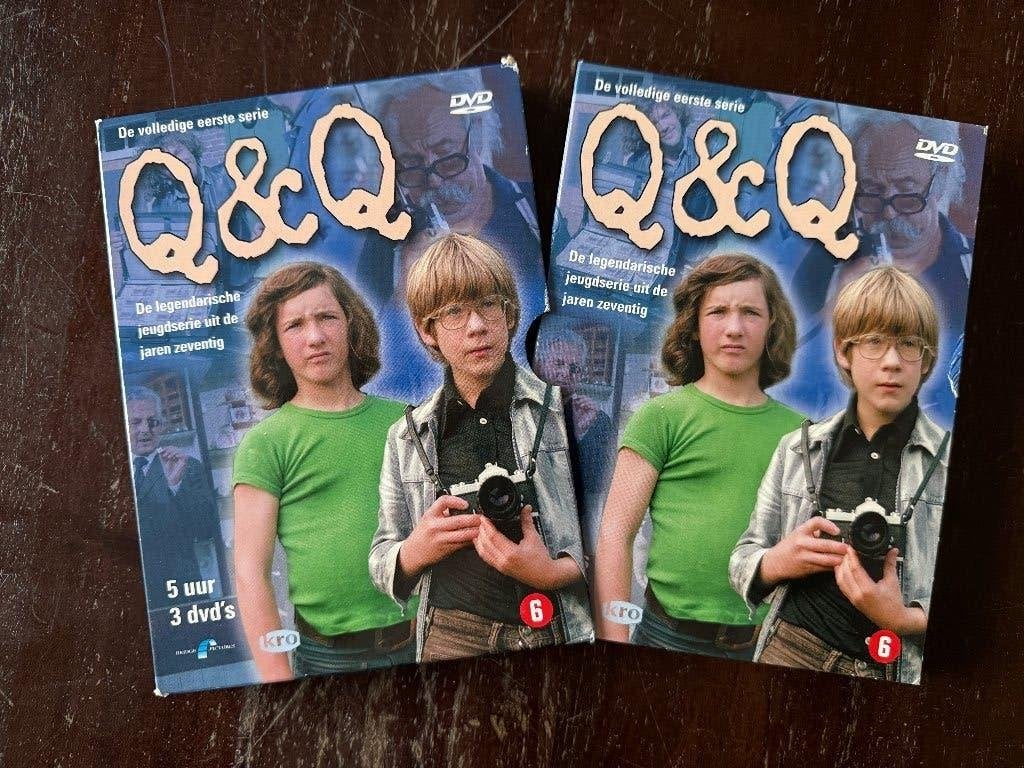 Q en Q De Volledige Eerste Serie ( 3 DVD Box ), Cd's en Dvd's, Dvd's | Tv en Series, Seizoen 1, Ophalen of Verzenden, Zo goed als nieuw