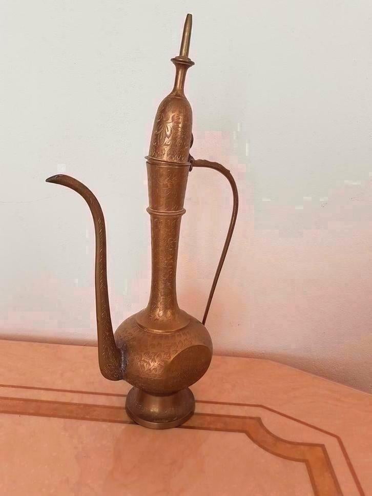 Oude Arabische theekan, oliekan of waterkan, Antiek en Kunst, Ophalen of Verzenden, Koper