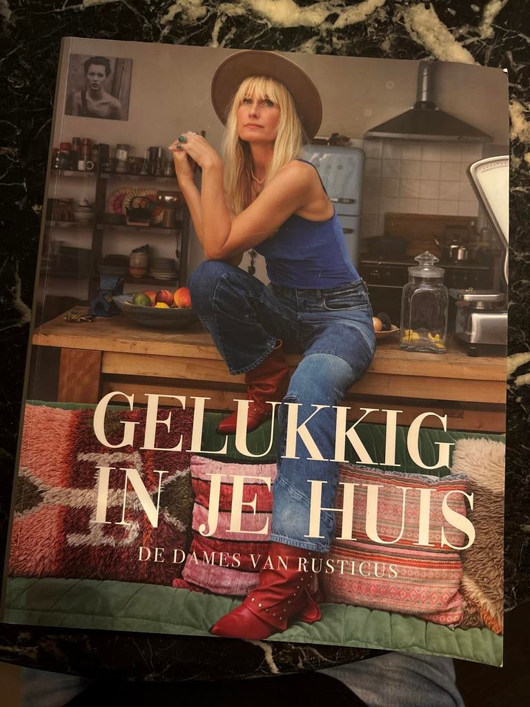 Gelukkig in je huis - De Dames van Rusticus, Ophalen of Verzenden, Gelezen, Interieur en Design