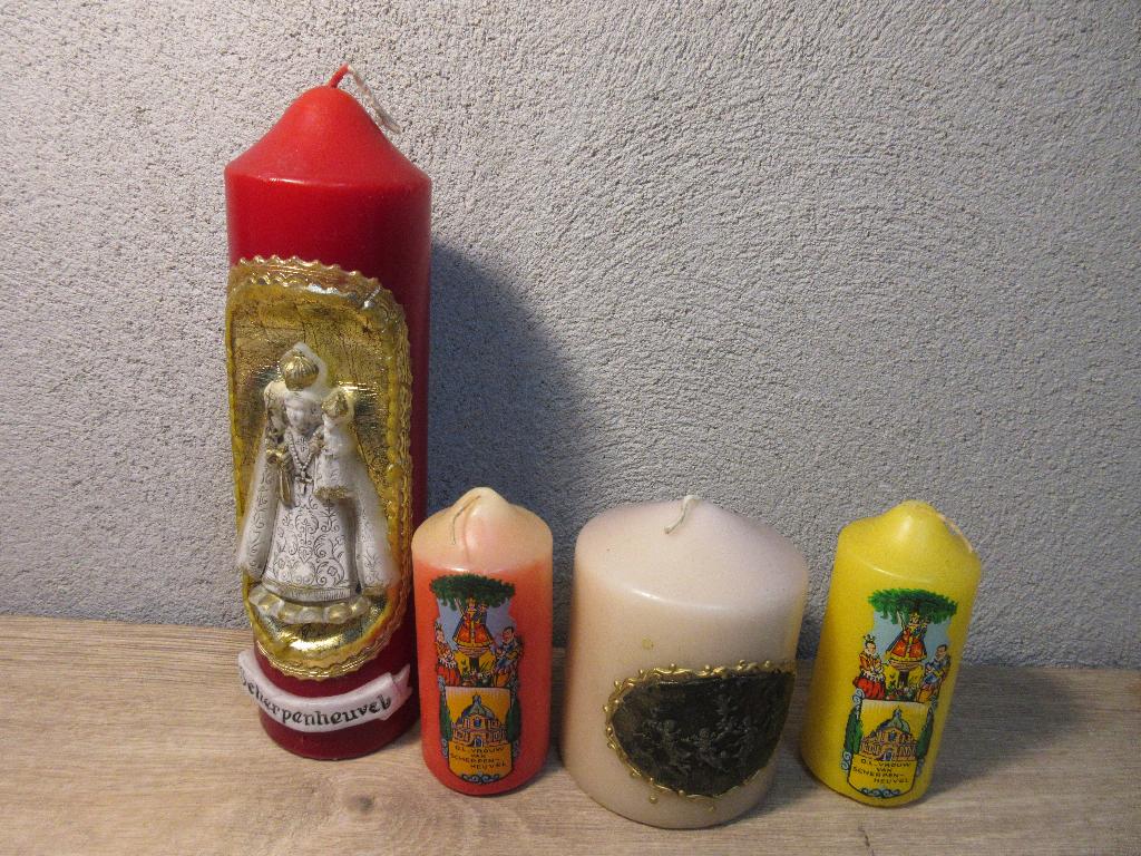 Diverse religieuze kaarsen, Antiek en Kunst, Antiek | Religie, Ophalen of Verzenden