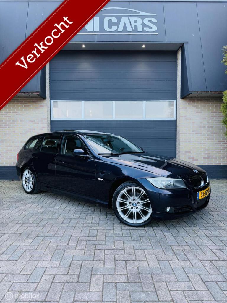 BMW 3-serie Touring 318i High Executive||Auto|Pano|Navi|LM18, Automaat, Parkeersensor, 695 kg, 1400 kg