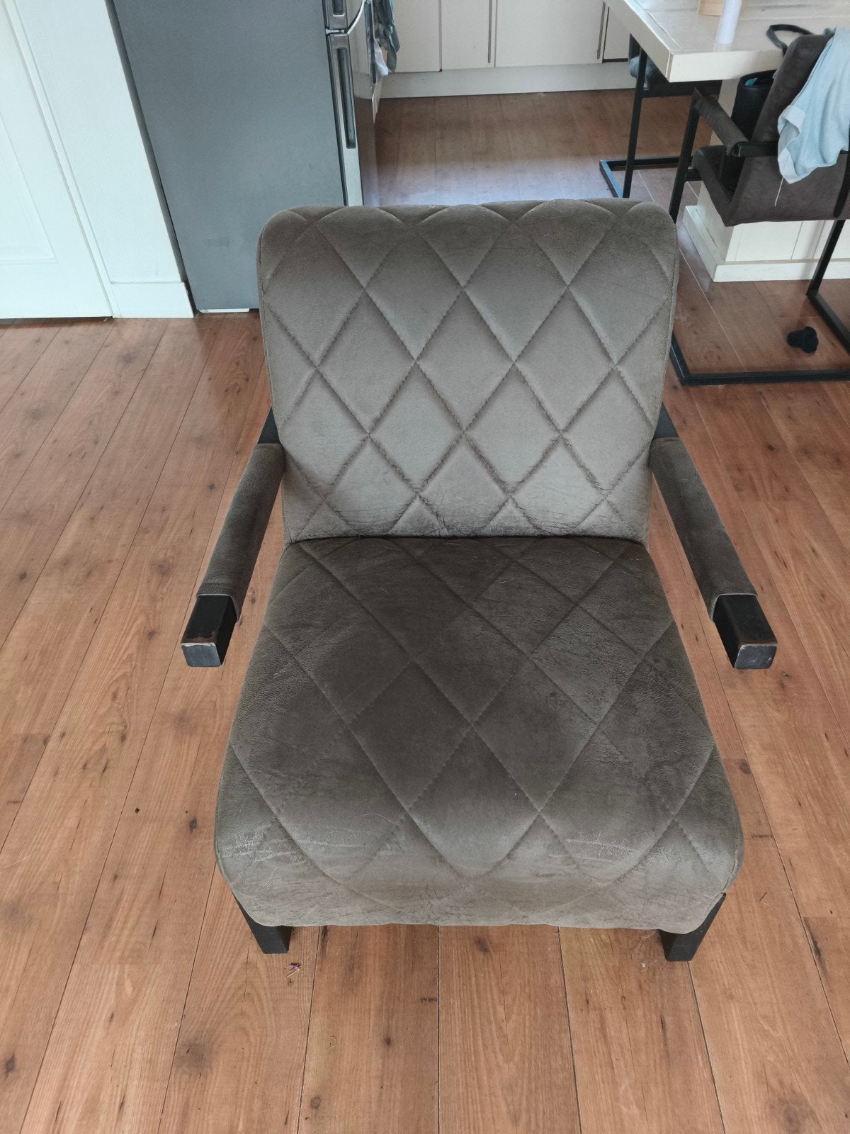 Comfortabele fauteuil - grijs met ruitpatroon, Ophalen, Modern, Comfortabel, Gebruikt, Stof