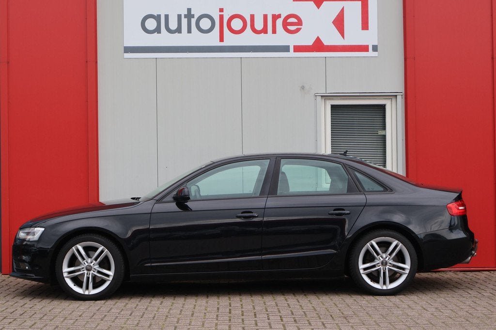 Audi A4 Limousine 1.8 TFSIe Edition (bj 2013), Auto's, Audi, Voorwielaandrijving, Stof, Gebruikt, 4 cilinders
