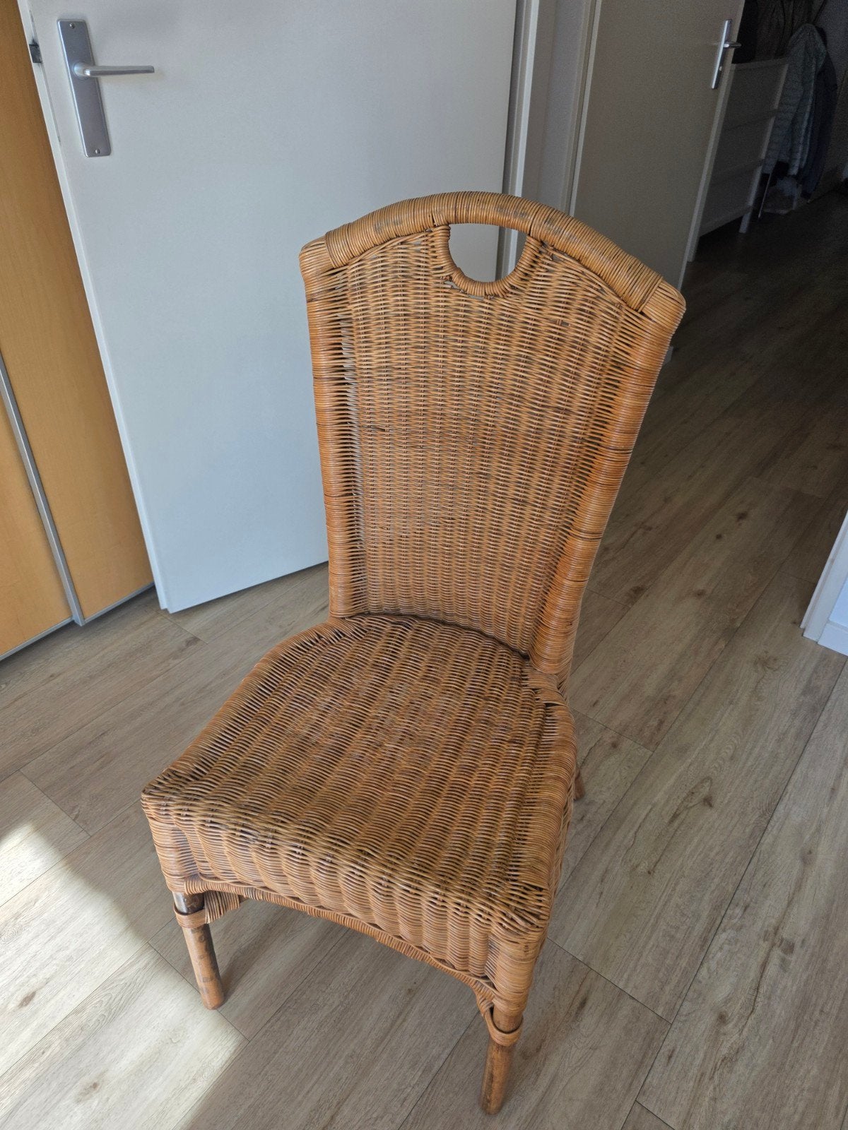 Rotan stoel met kussen, Bruin, Zo goed als nieuw, Riet of Rotan, Eén