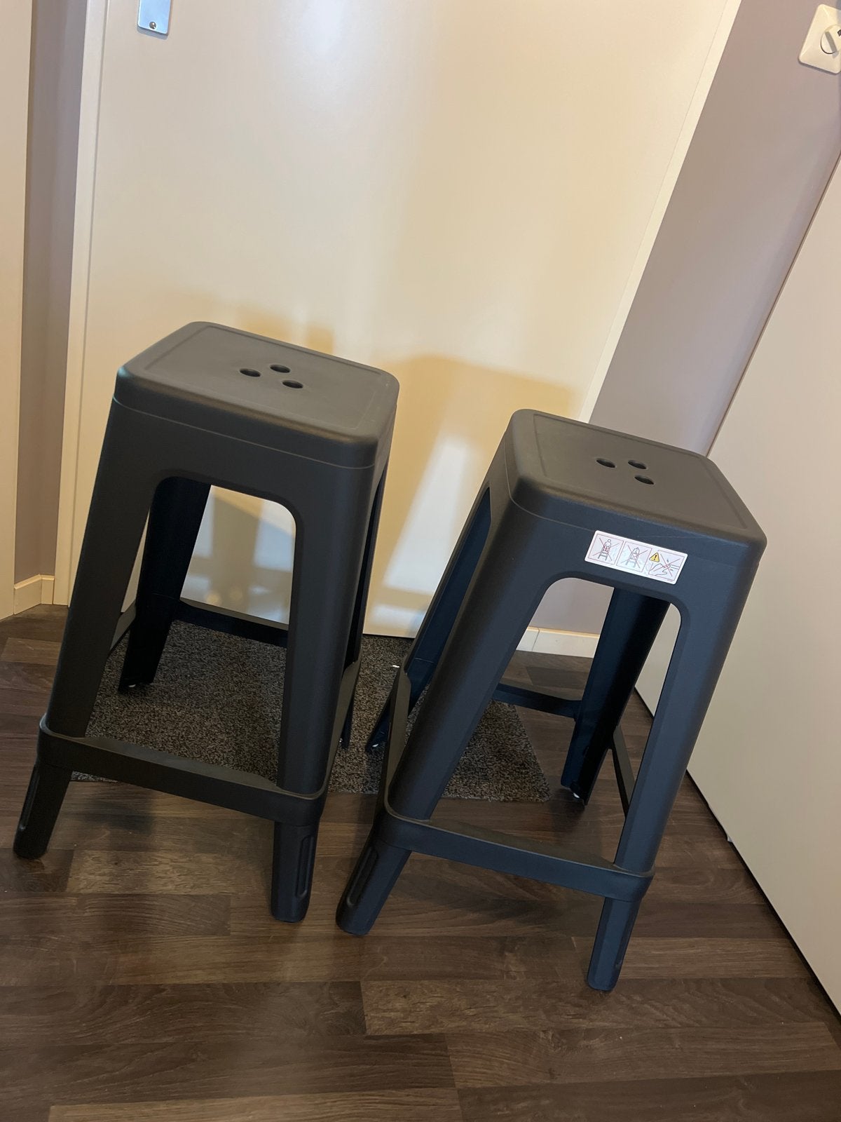 Set van 2 zwarte barkrukken kustof