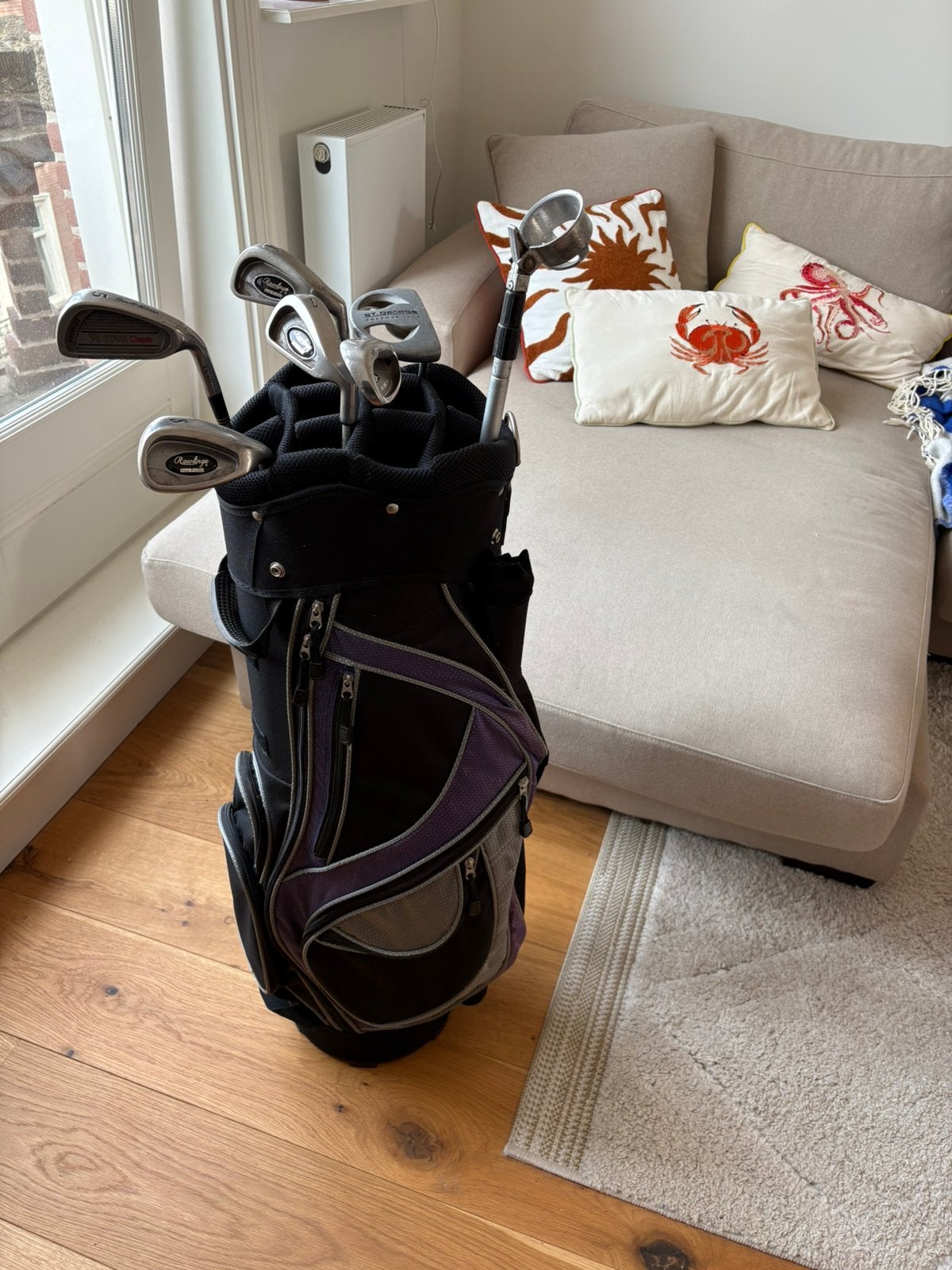 St. George golftas + clubs (incl. putter en ballenvisser), Sport en Fitness, Golf, Ophalen, Zo goed als nieuw, Set