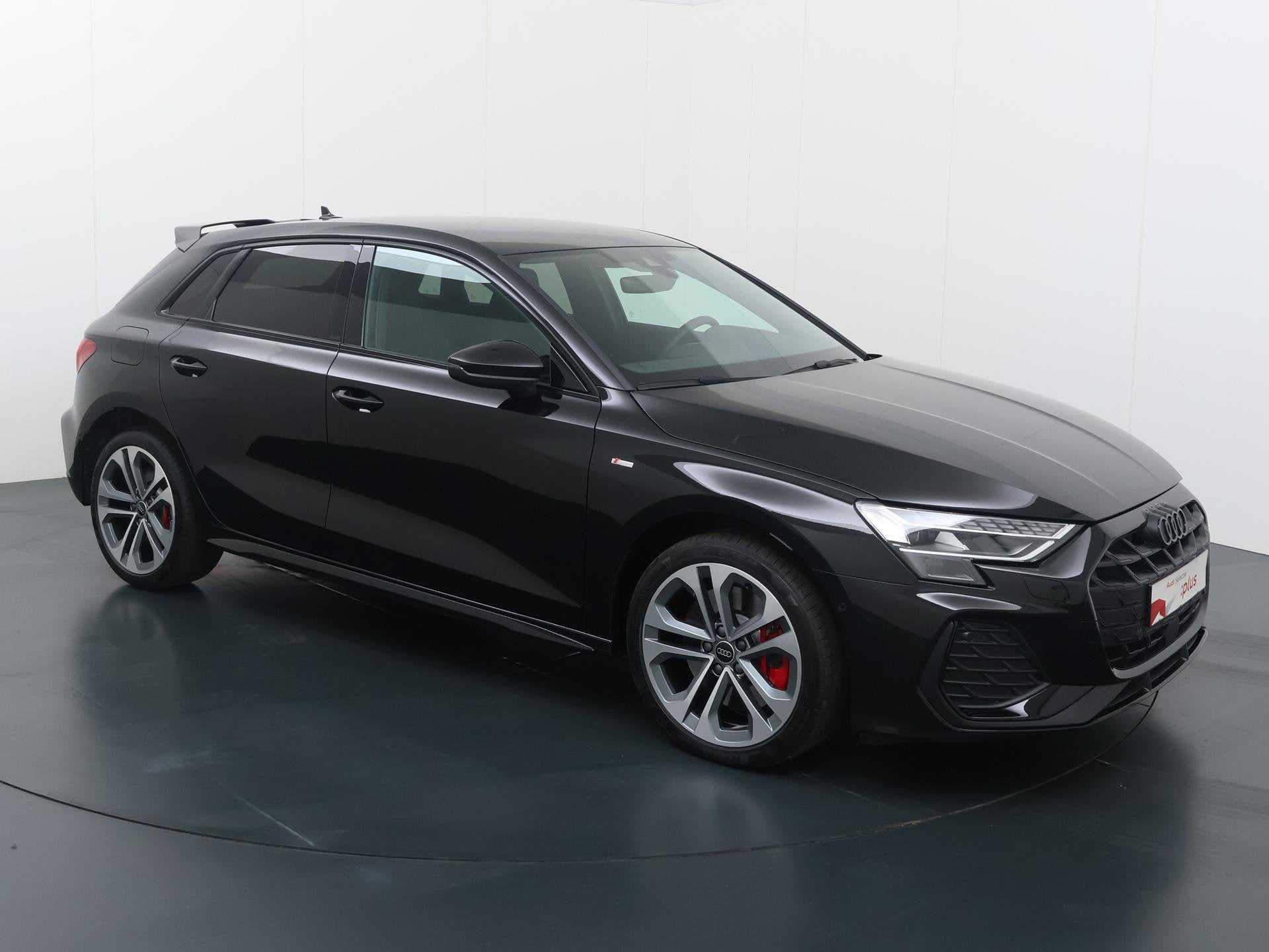 Audi A3 Sportback 45 TFSI e S edition Competition | 272 PK |, Auto's, Audi, 4 cilinders, Met garantie (alle), 150 min, Leder en Stof