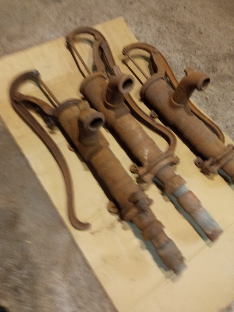 gietijzeren waterpompen/handpompen INDUVA 6 en IND. VAASSEN, Tuin en Terras, Ophalen, Gebruikt, Handmatig, Overige typen