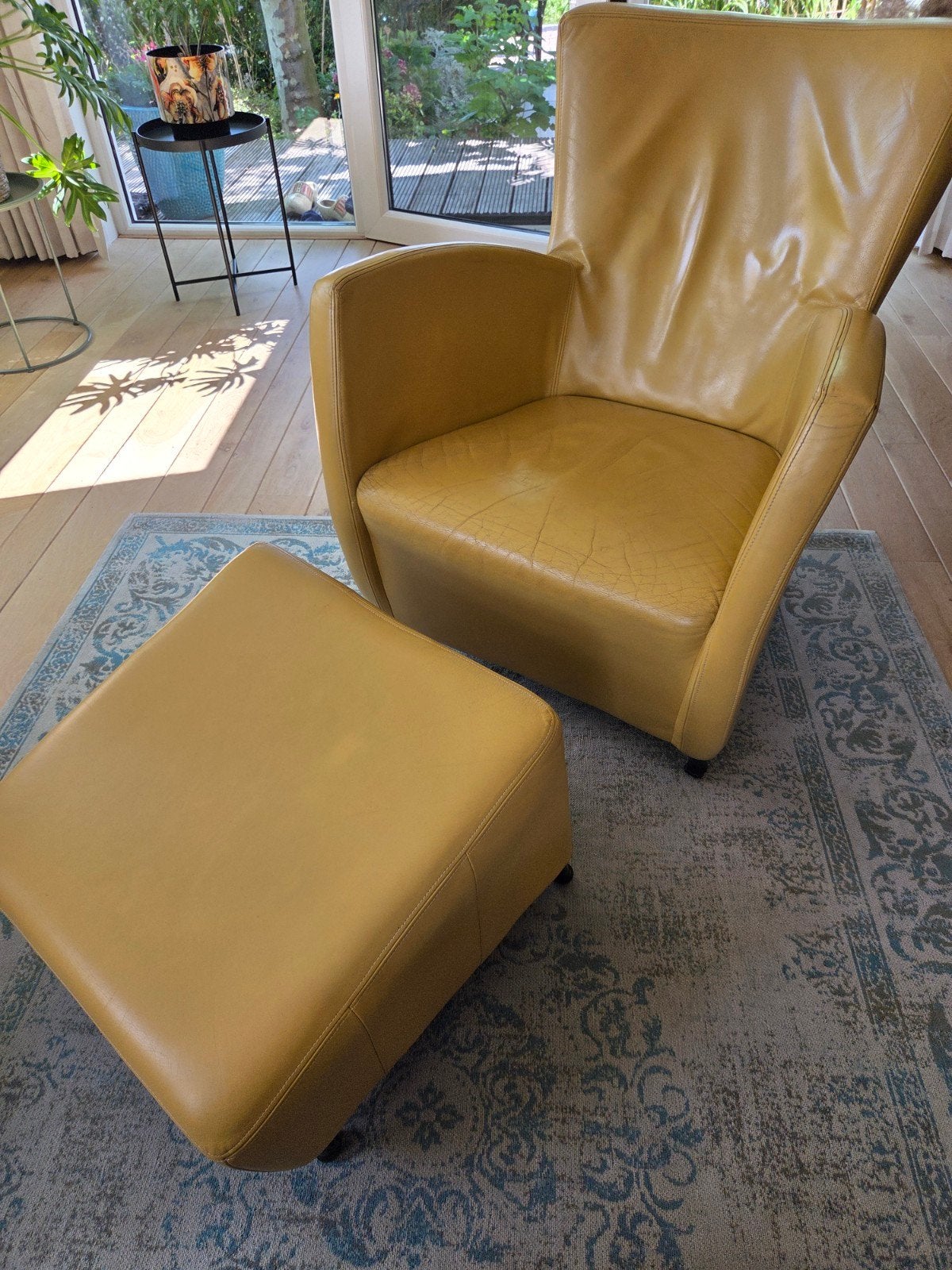 Leren design fauteuil met voeten-/benenbank- Geel, Ophalen, Gebruikt, Modern, Vintage, 75 tot 100 cm