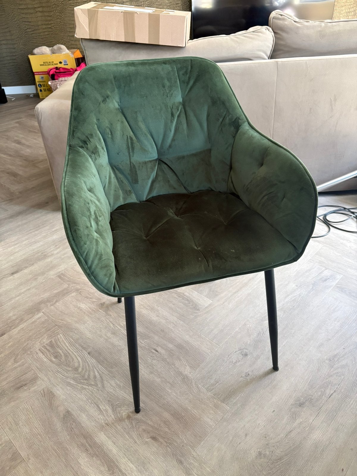 4x groene velvet eetstoelen, Huis en Inrichting, Stoelen, Ophalen, Zo goed als nieuw, Overige kleuren, Vier