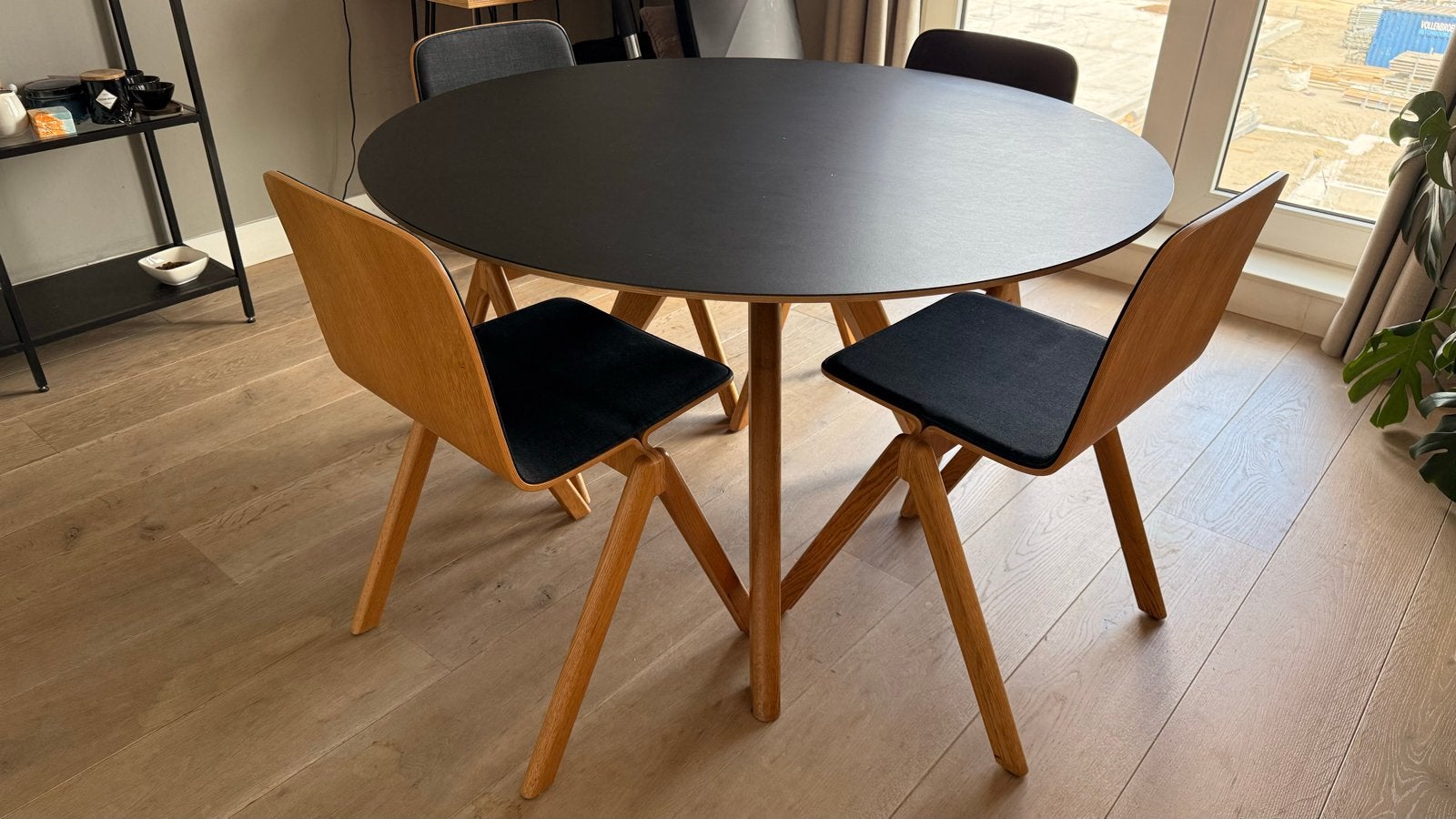 HAY Copenhagen ronde eettafel met 4 stoelen -, Modern en functioneel, 50 tot 100 cm, 100 tot 150 cm, Ophalen of Verzenden