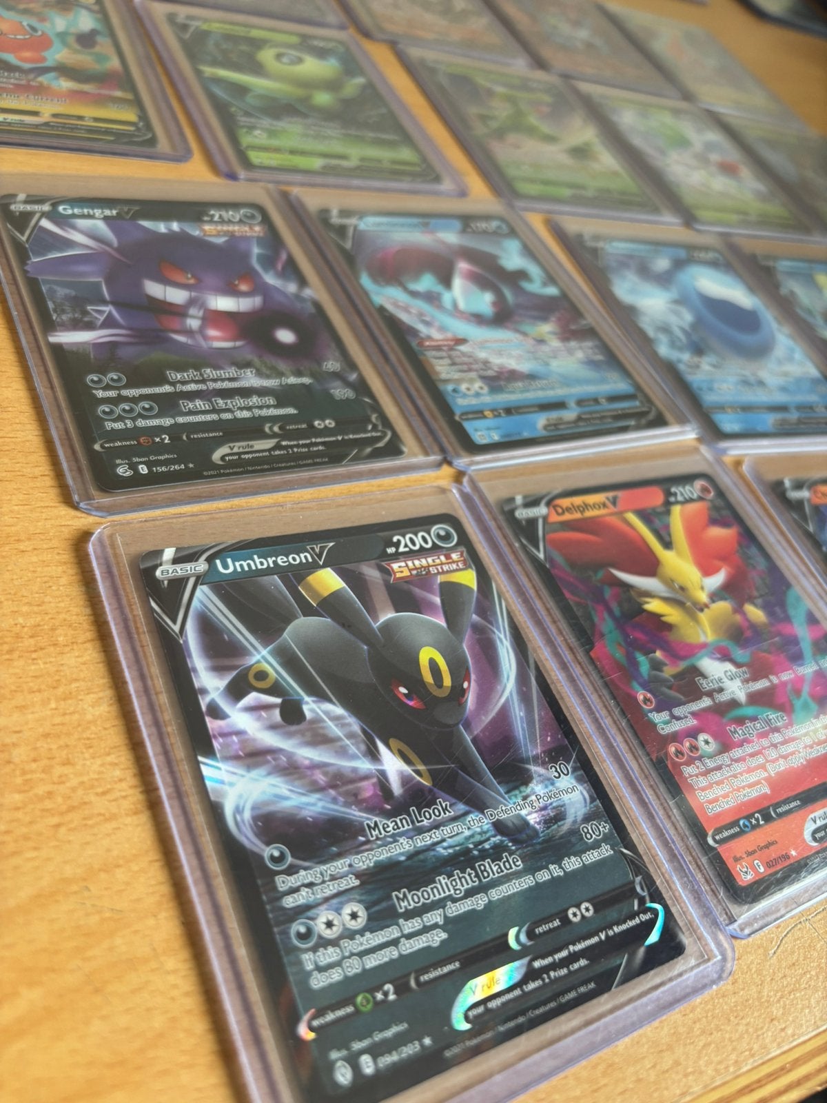 Pokémon V Collectie | Umbreon, Gengar, Giratina & meer., Ophalen of Verzenden, Zo goed als nieuw, Meerdere kaarten