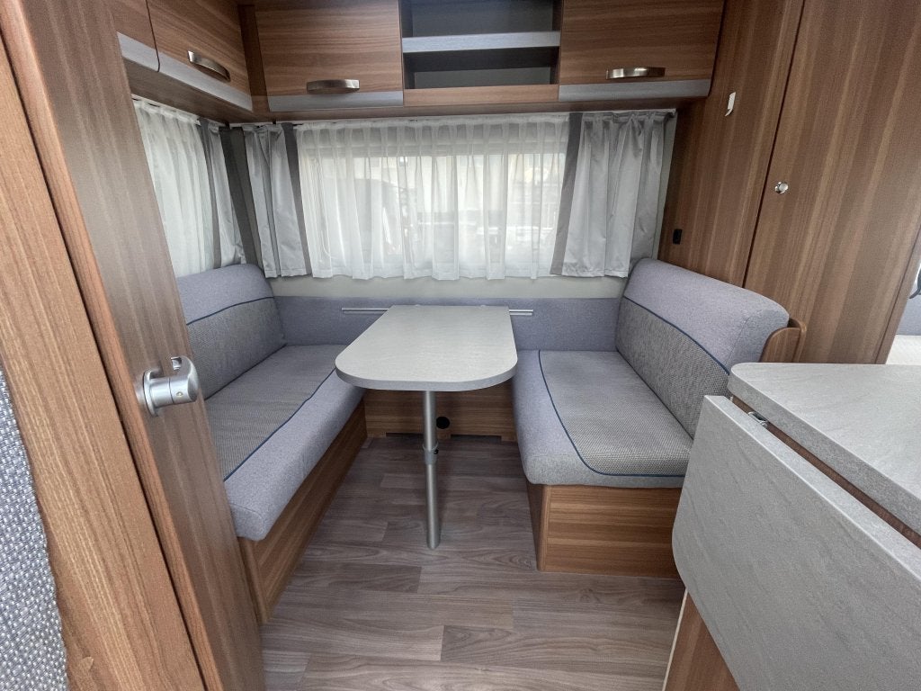 Weinsberg CaraOne 390 QD Lichtgewicht 4 Pers. Luif, Caravans en Kamperen, Overige merken, Kachel, Bedrijf, Treinzit
