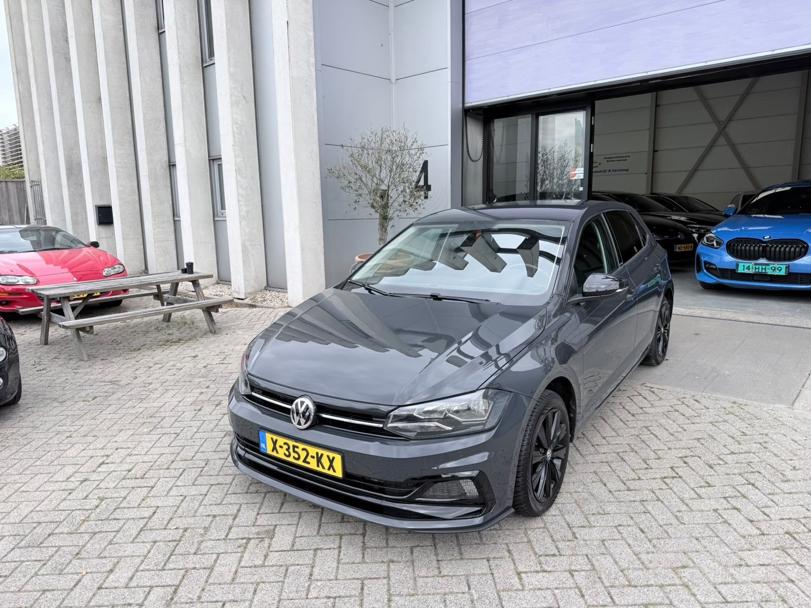 Volkswagen Polo 1.0 TSI R-LINE! ZEER NETTE AUTO! INRUIL MOGE, Voorwielaandrijving, Dealer onderhouden, Stof, 95 pk