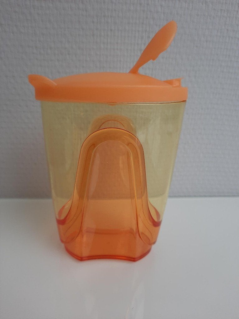 Tupperware eleganzia Afsluitbaar 330ml Oranje Strooi busje, Huis en Inrichting, Keuken | Tupperware, Ophalen of Verzenden, Nieuw