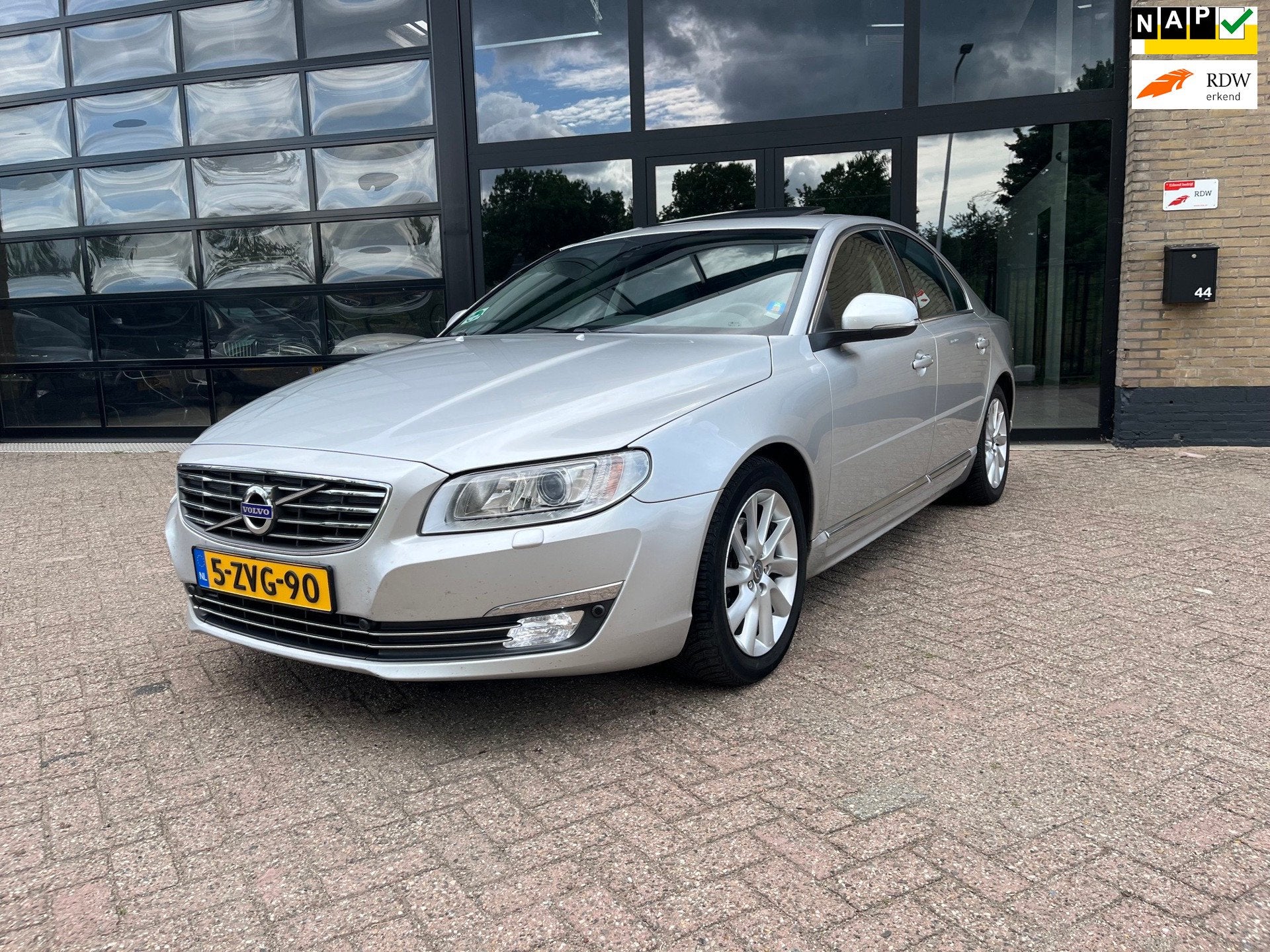 Volvo S80 1.6 D2 Summum Automaat euro 6, Gebruikt, 4 cilinders, Diesel, Sedan