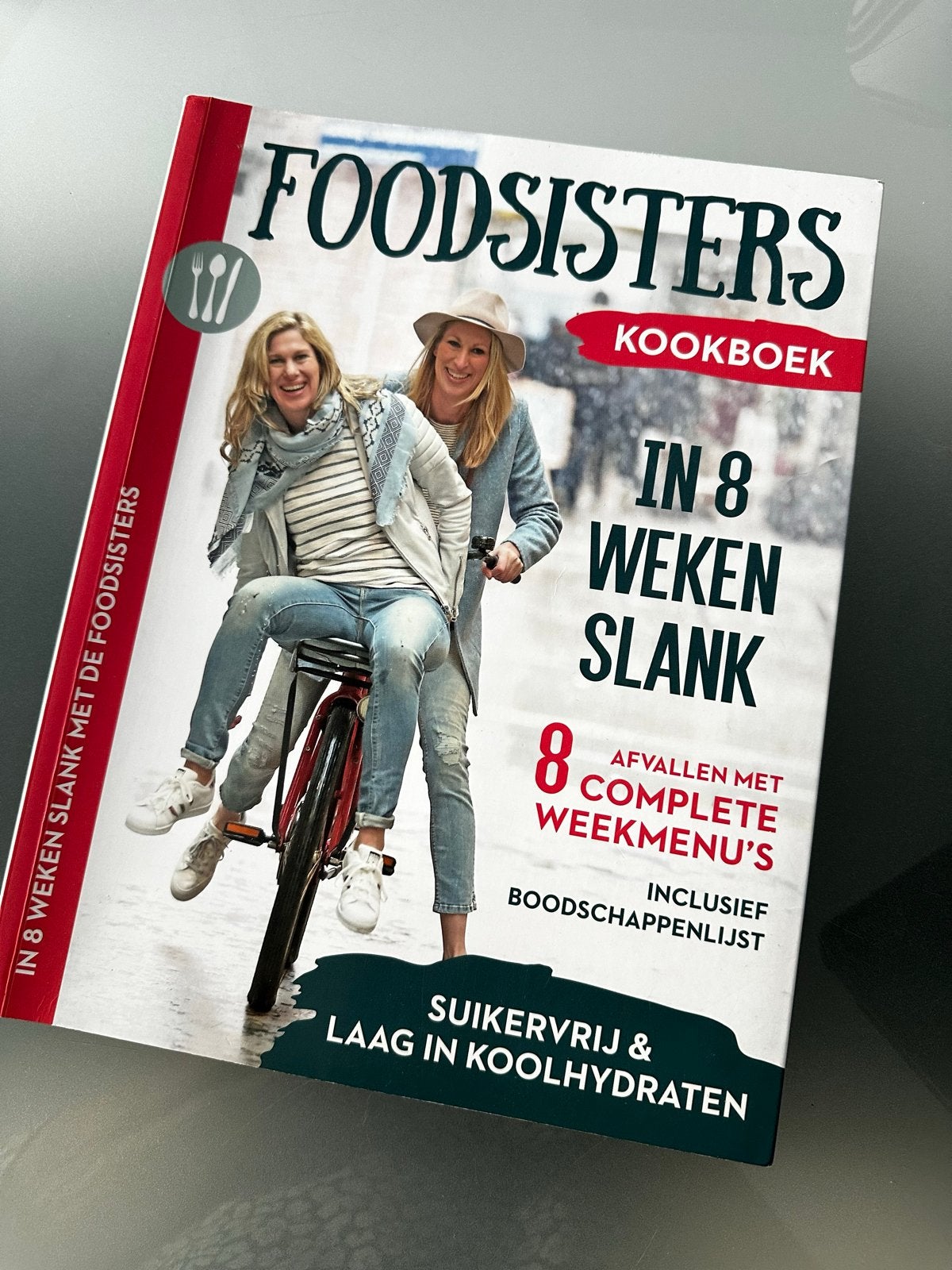 FoodSisters Kookboek: In 8 Weken Slank - Suikervrij & Koolhy, Boeken, Hoofdgerechten, Ophalen of Verzenden, Zo goed als nieuw