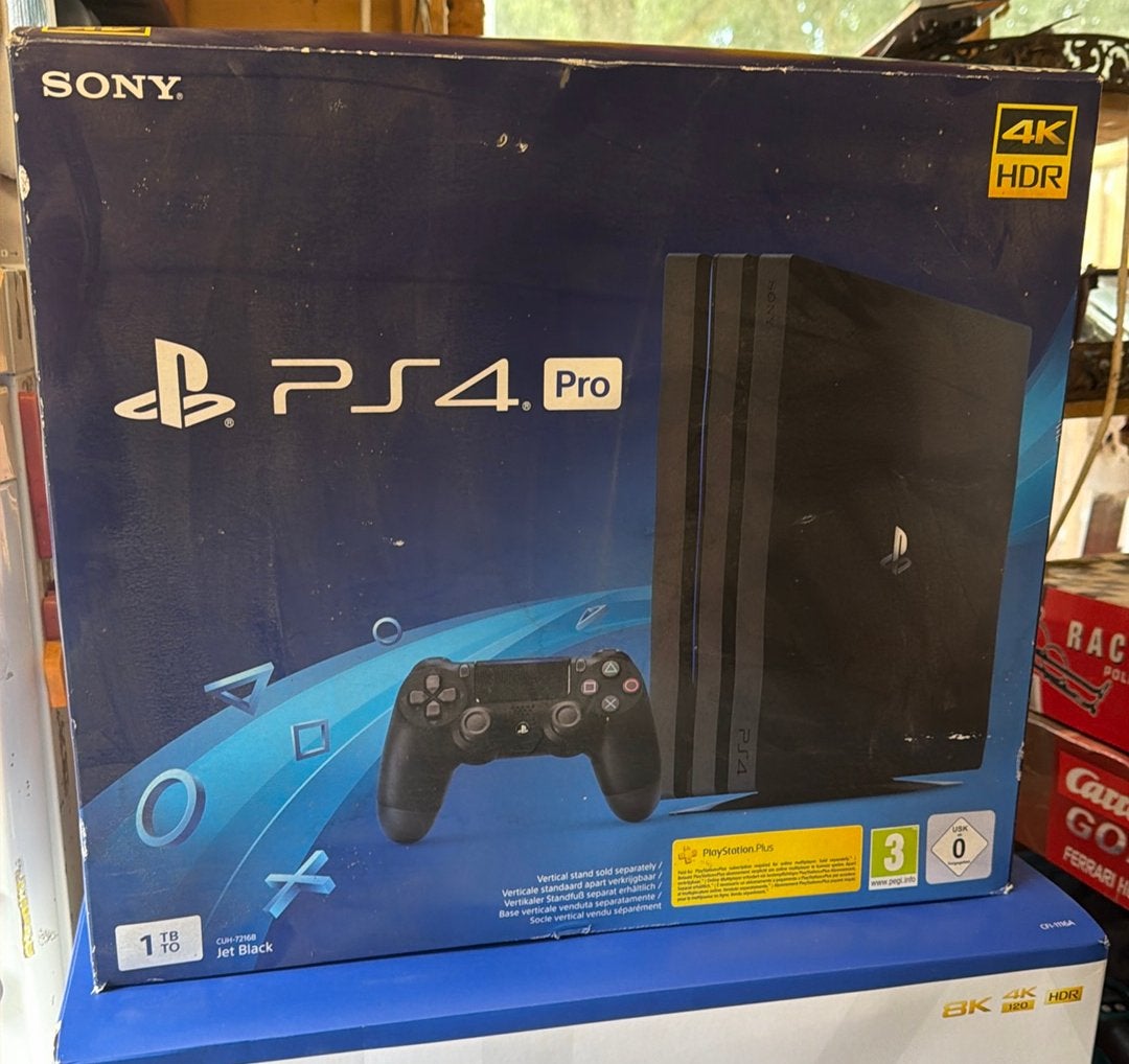 Let op lege doos van een ps4 pro, Ophalen of Verzenden, Niet werkend, Zonder controller, Pro