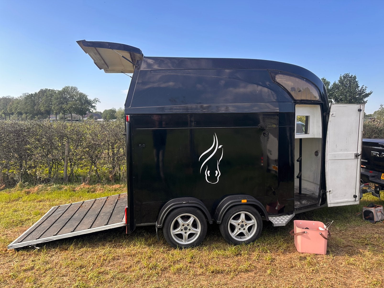 ATEC REGENCY A20 XL 2 paards trailer zadelkamer extra hoog, Ophalen of Verzenden, Gebruikt, Polyester, 2-paards trailer