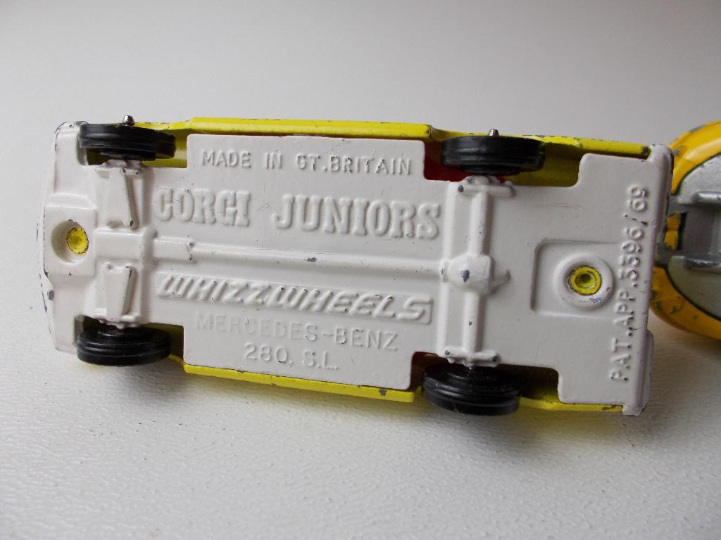 1971 Corgi Juniors JAGUAR E TYPE + MERCEDES 280 SL., Ophalen of Verzenden, Gebruikt, Auto, Corgi
