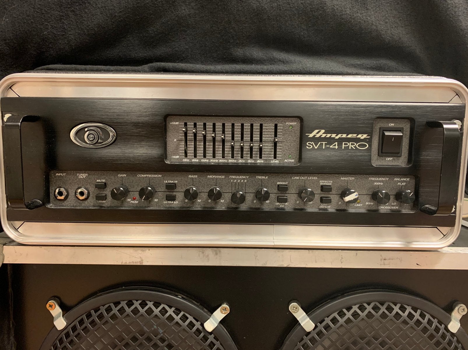 Ampeg SVT-4PRO, Ophalen, Gebruikt, Basgitaar, 100 watt of meer