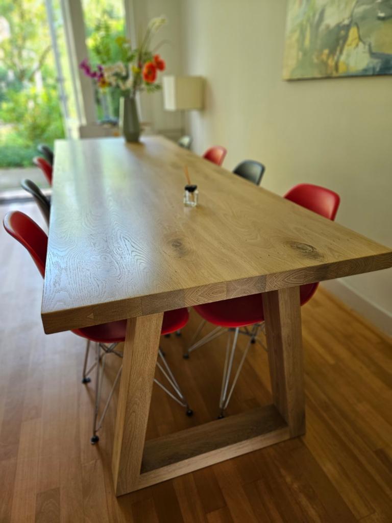 Massief eiken eettafel - Robuust en Stijlvol, Huis en Inrichting, Tafels | Eettafels, Ophalen, Modern, Robuust, Tijdloos, Eikenhout