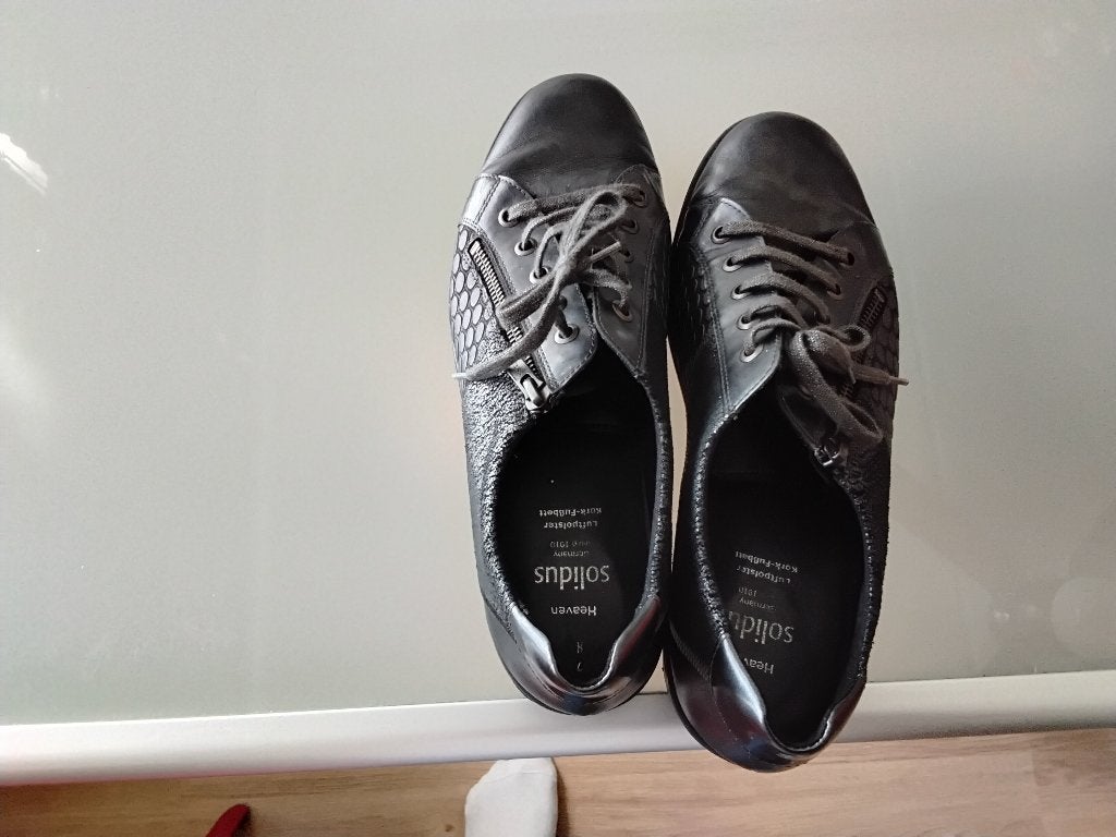 Dames schoenen Heaven Solidus Maat 7H, Kleding | Dames, Heaven Solidus, Zwart, Ophalen of Verzenden, Sneakers of Gympen