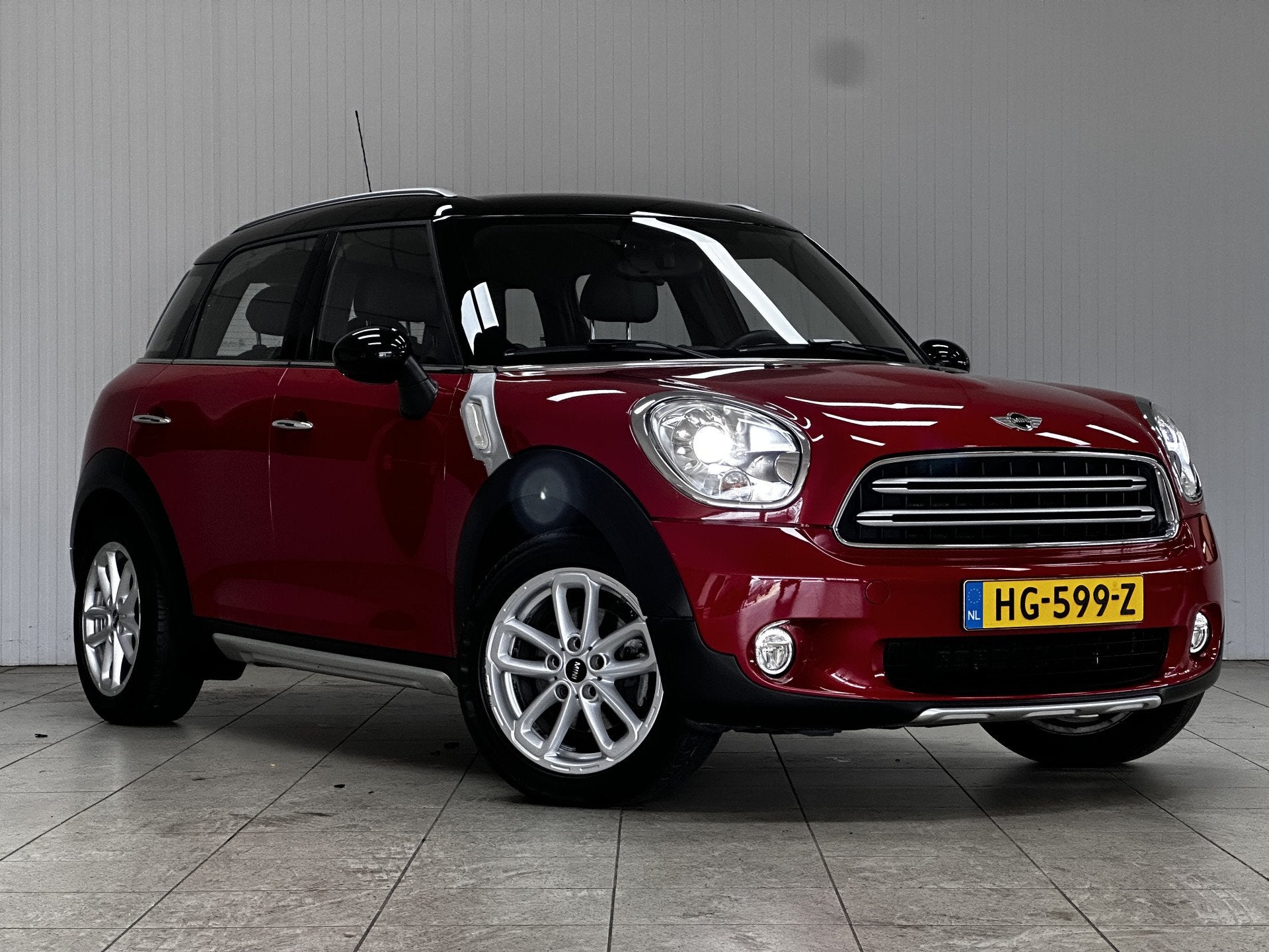 MINI Countryman 1.6 Cooper Pepper/ Zwarte Hemel/ 17''LMV/ Cl, Voorwielaandrijving, Gebruikt, Leder en Stof, 122 pk