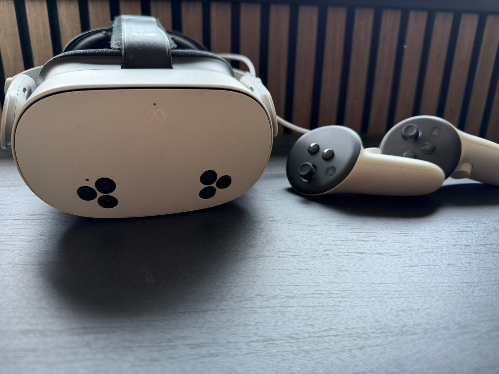Meta Quest 3S 256GB ,RGB Gaming Charging Head Strap compleet, Spelcomputers en Games, Virtual Reality, Ophalen, Zo goed als nieuw
