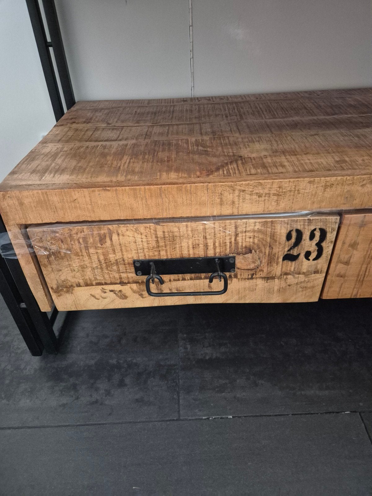 Industrieel TV-meubel of dressoir!, Ophalen, Zo goed als nieuw, 25 tot 50 cm