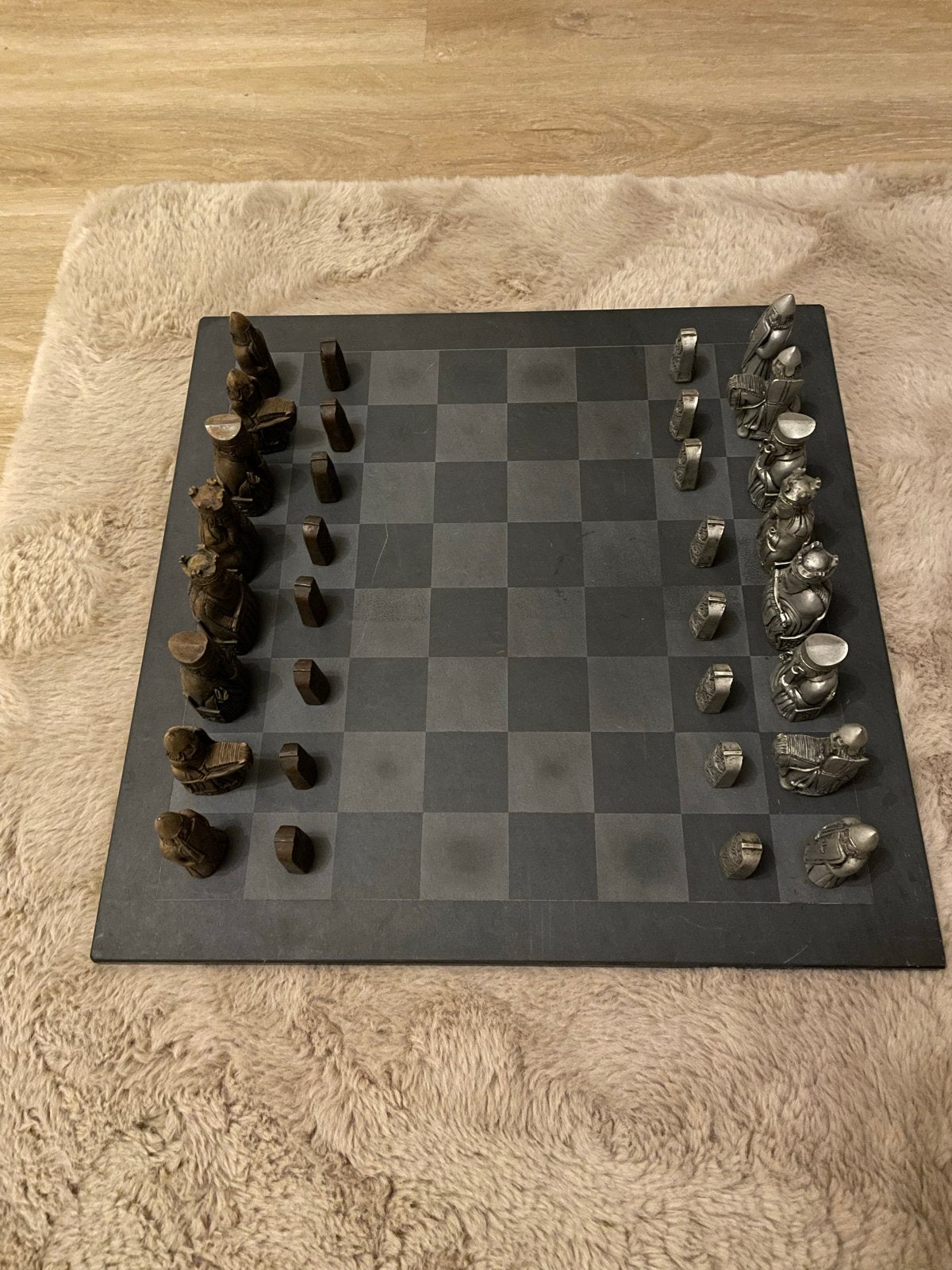 Uniek schaakspel met mooie stukken., Een of twee spelers, Ophalen, Zo goed als nieuw